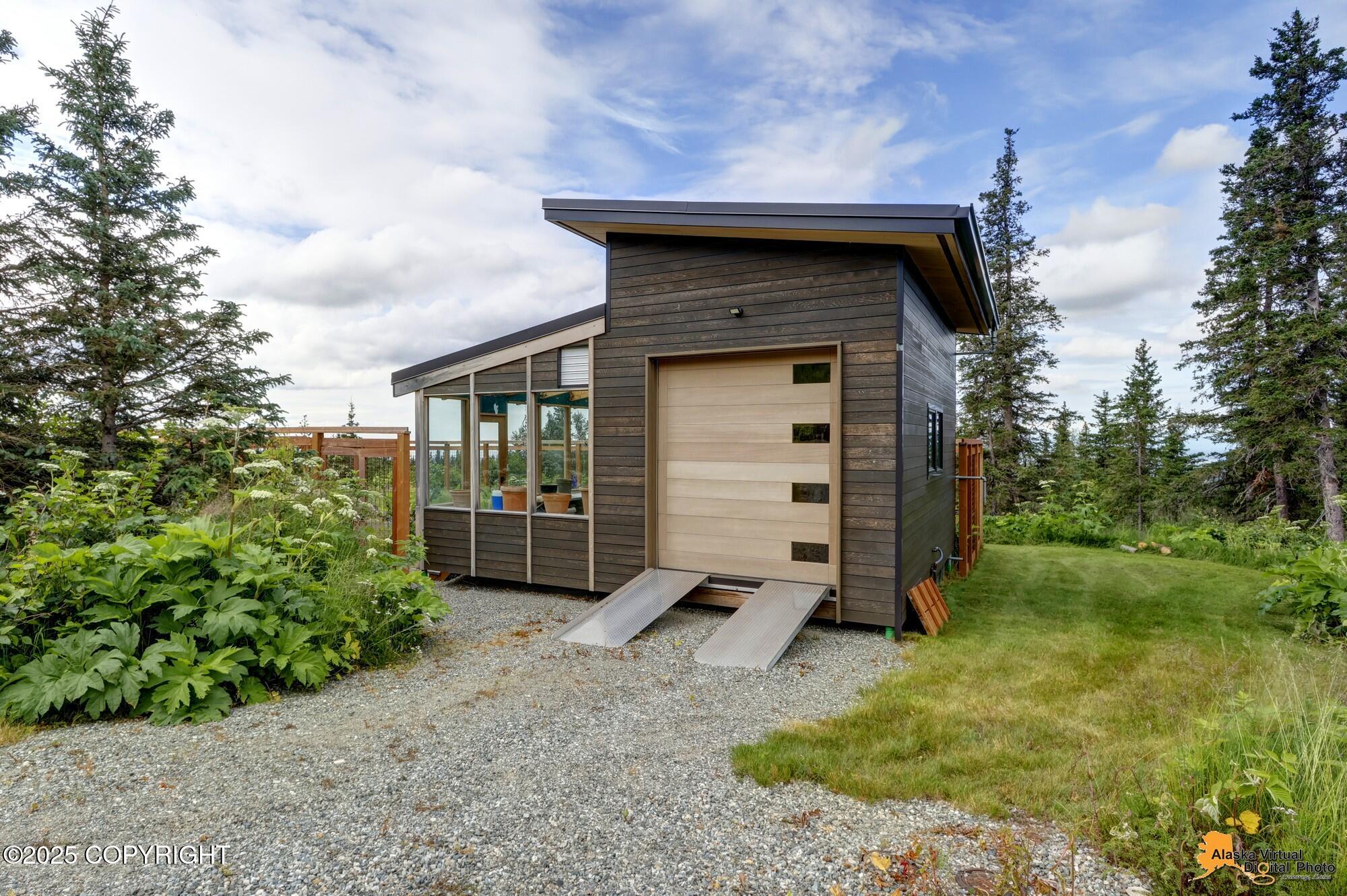 10400 Blackwolf Circle, Anchorage