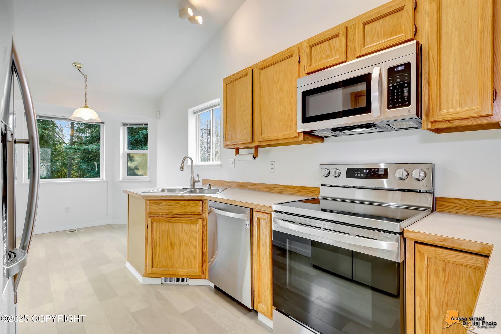 19250 Babrof Drive, Eagle River