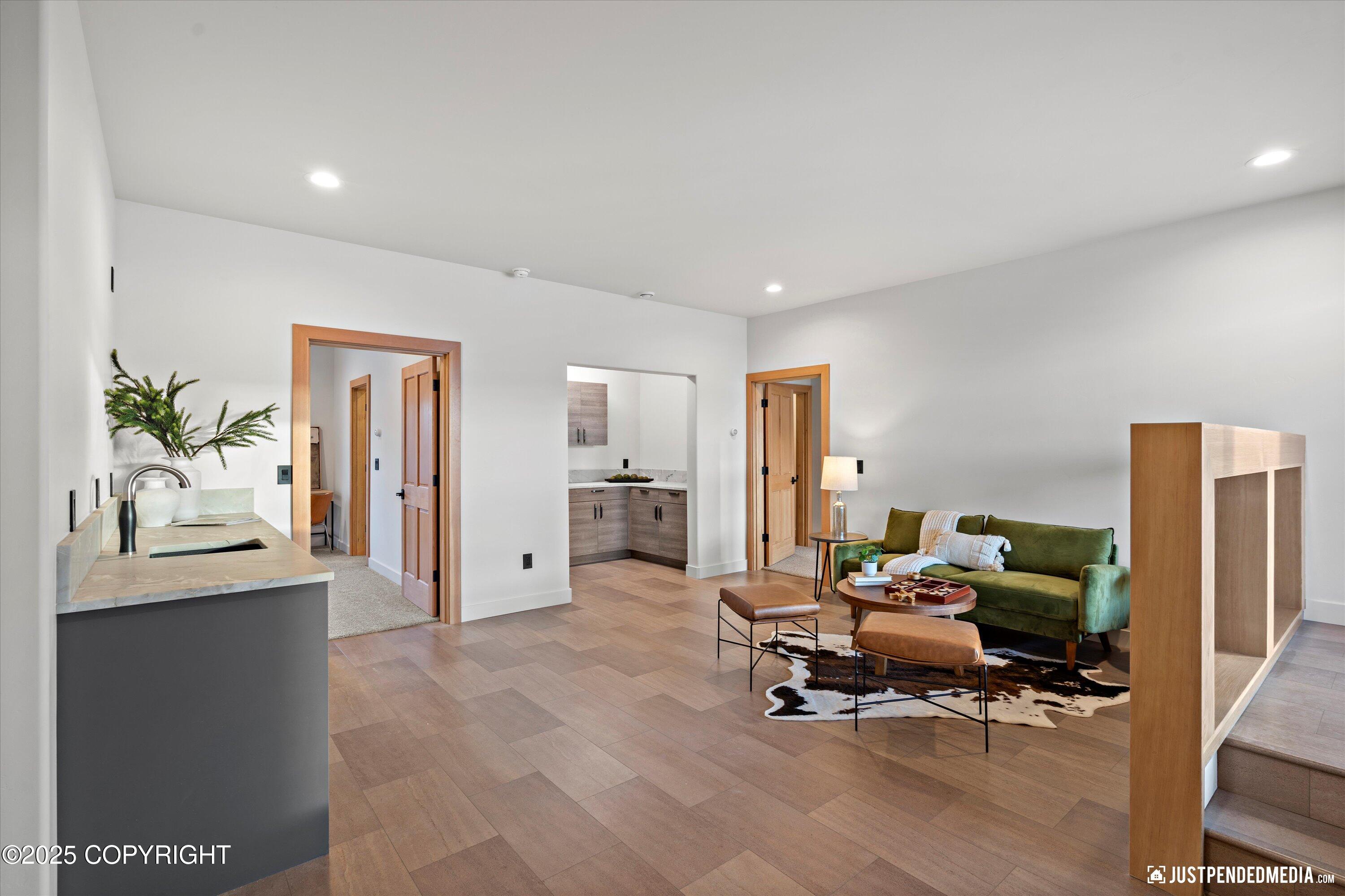 5112 Shorecrest Drive