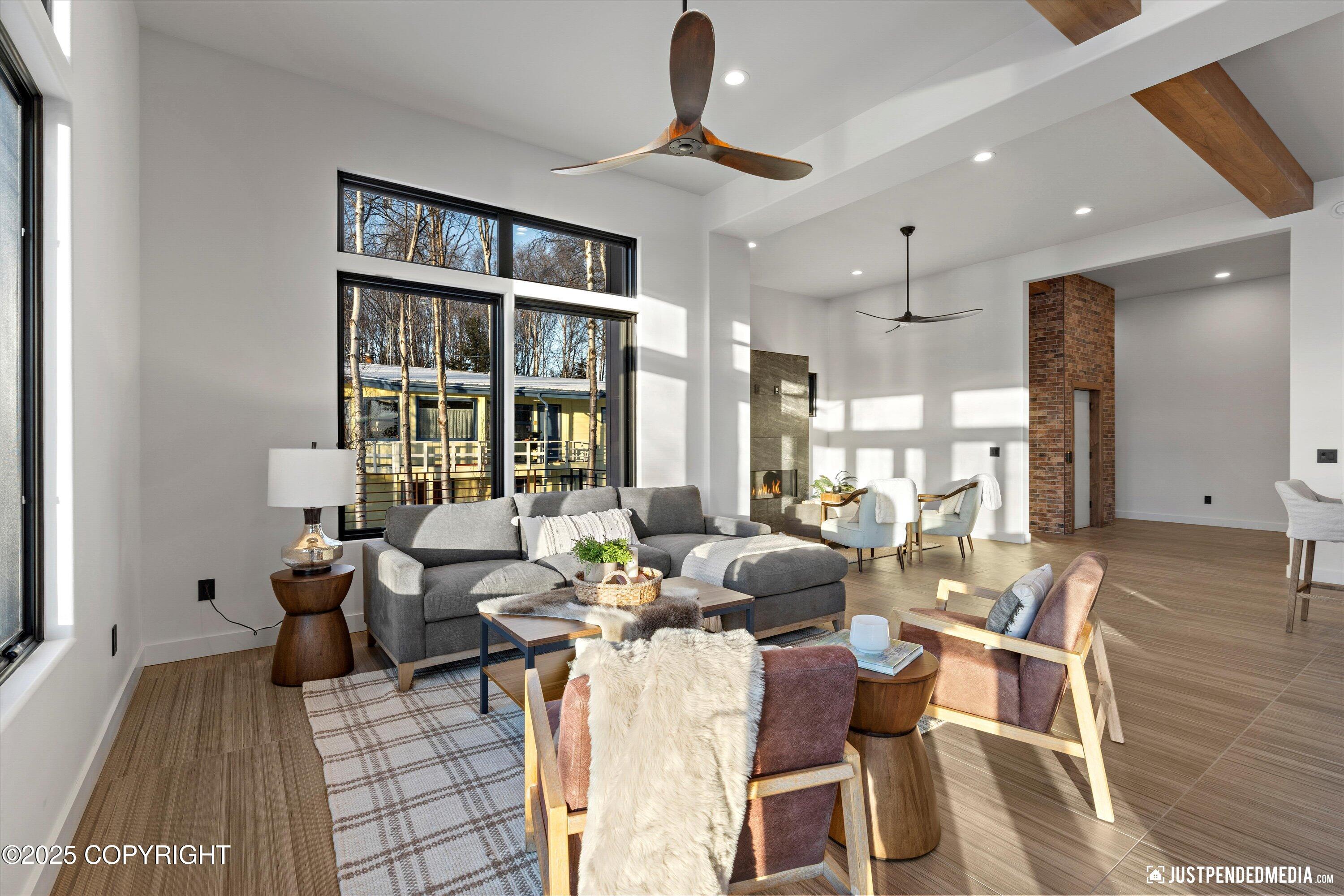 5112 Shorecrest Drive