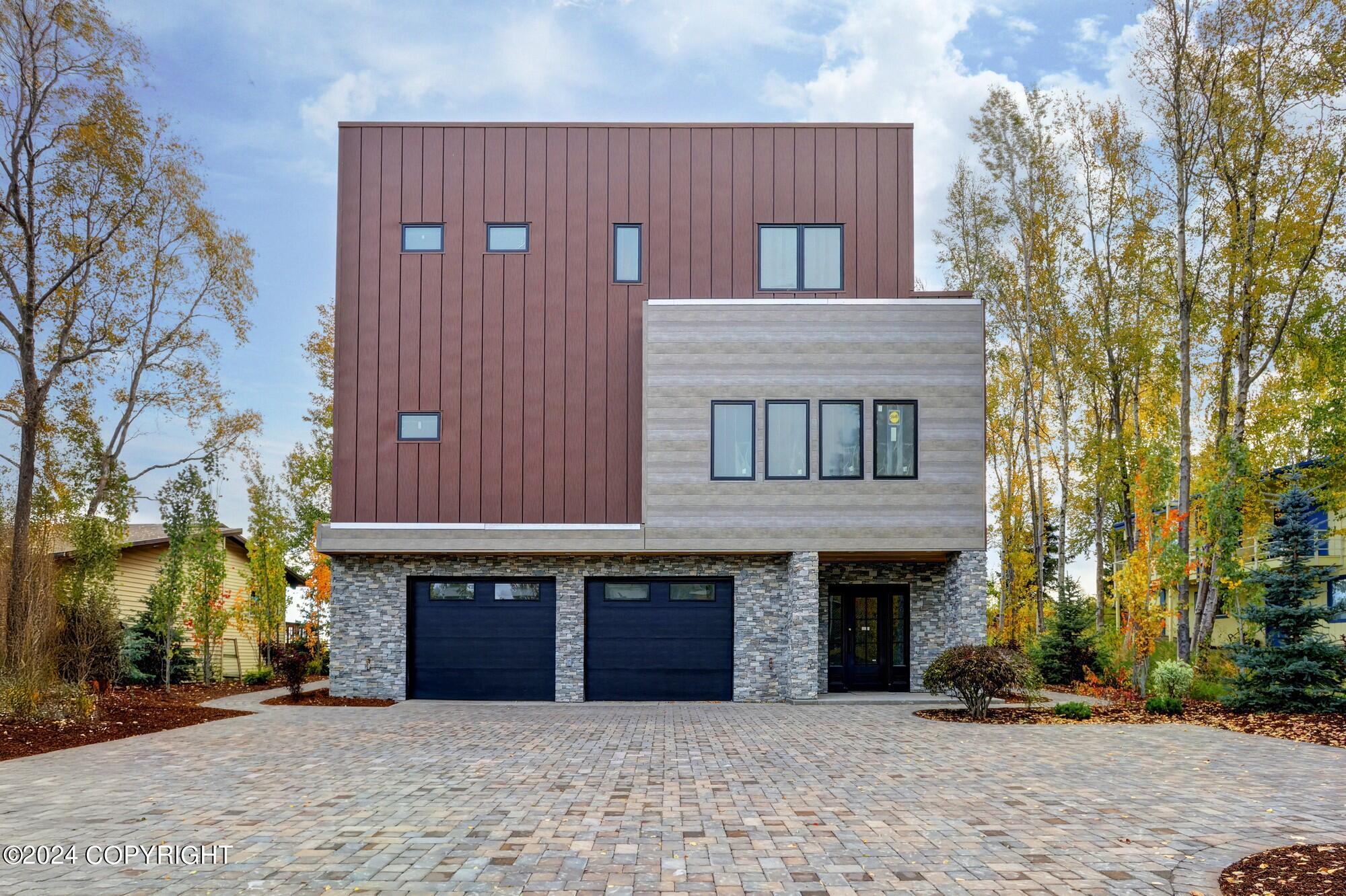 5112 Shorecrest Drive