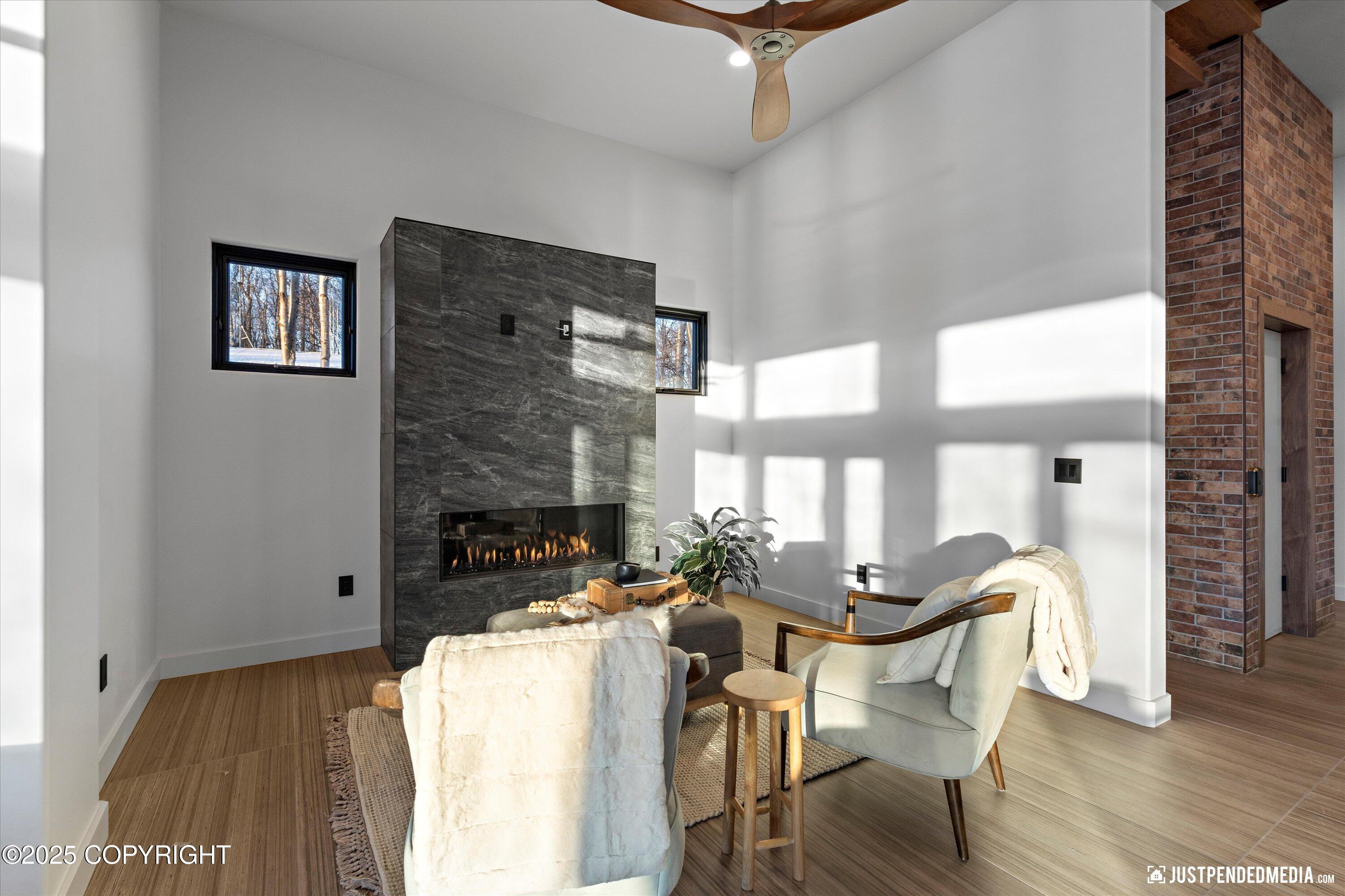 5112 Shorecrest Drive