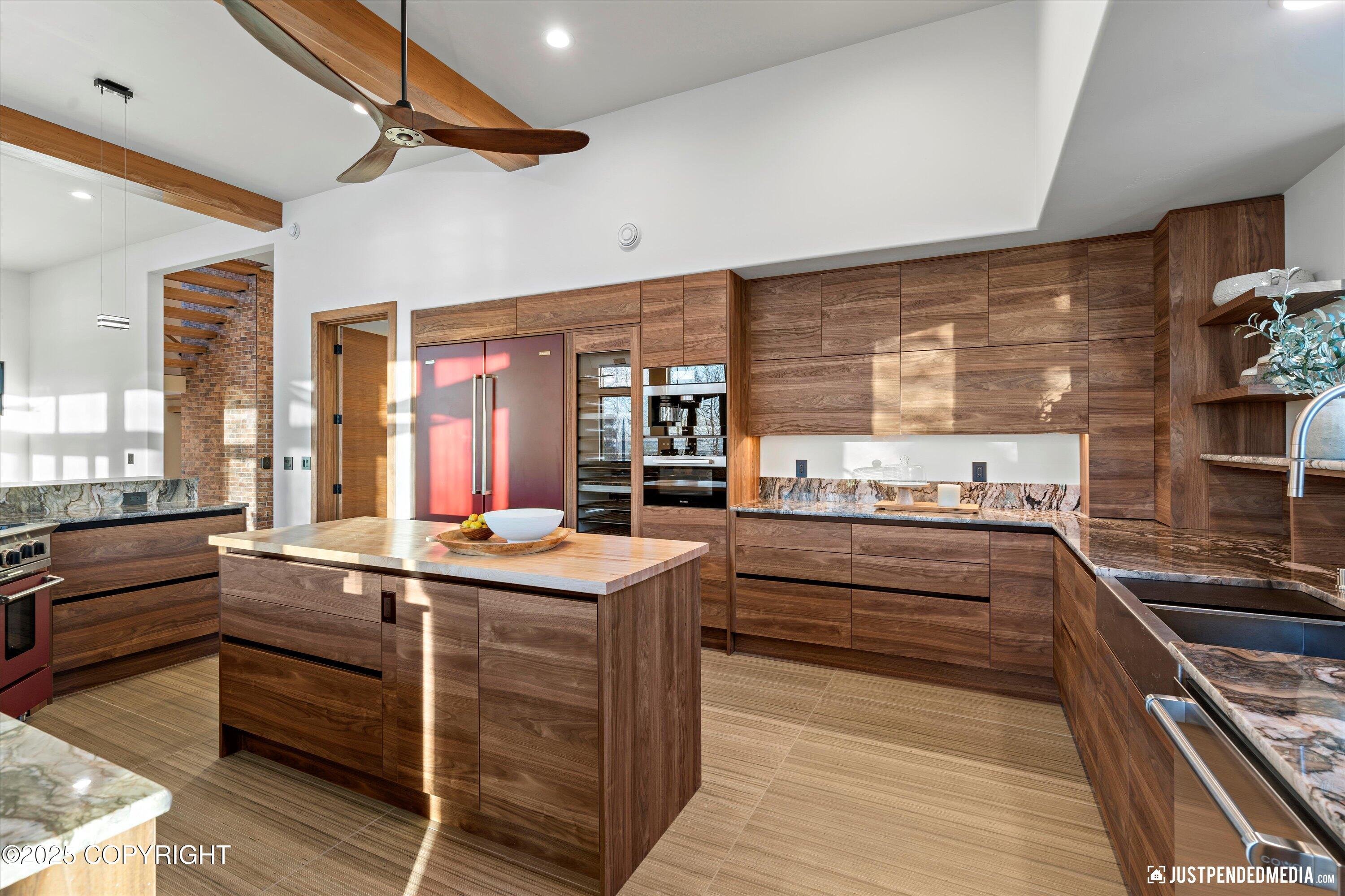 5112 Shorecrest Drive