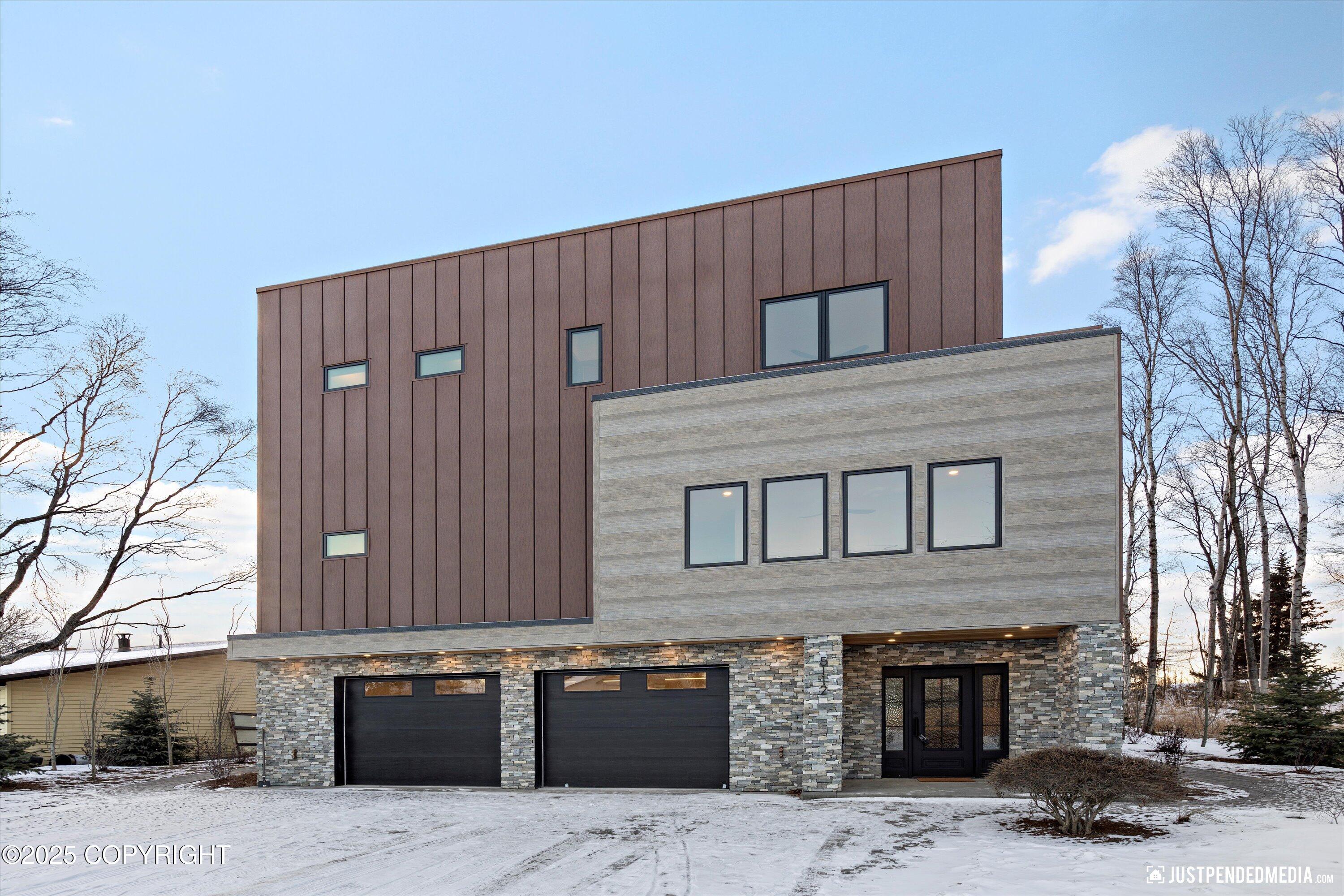 5112 Shorecrest Drive