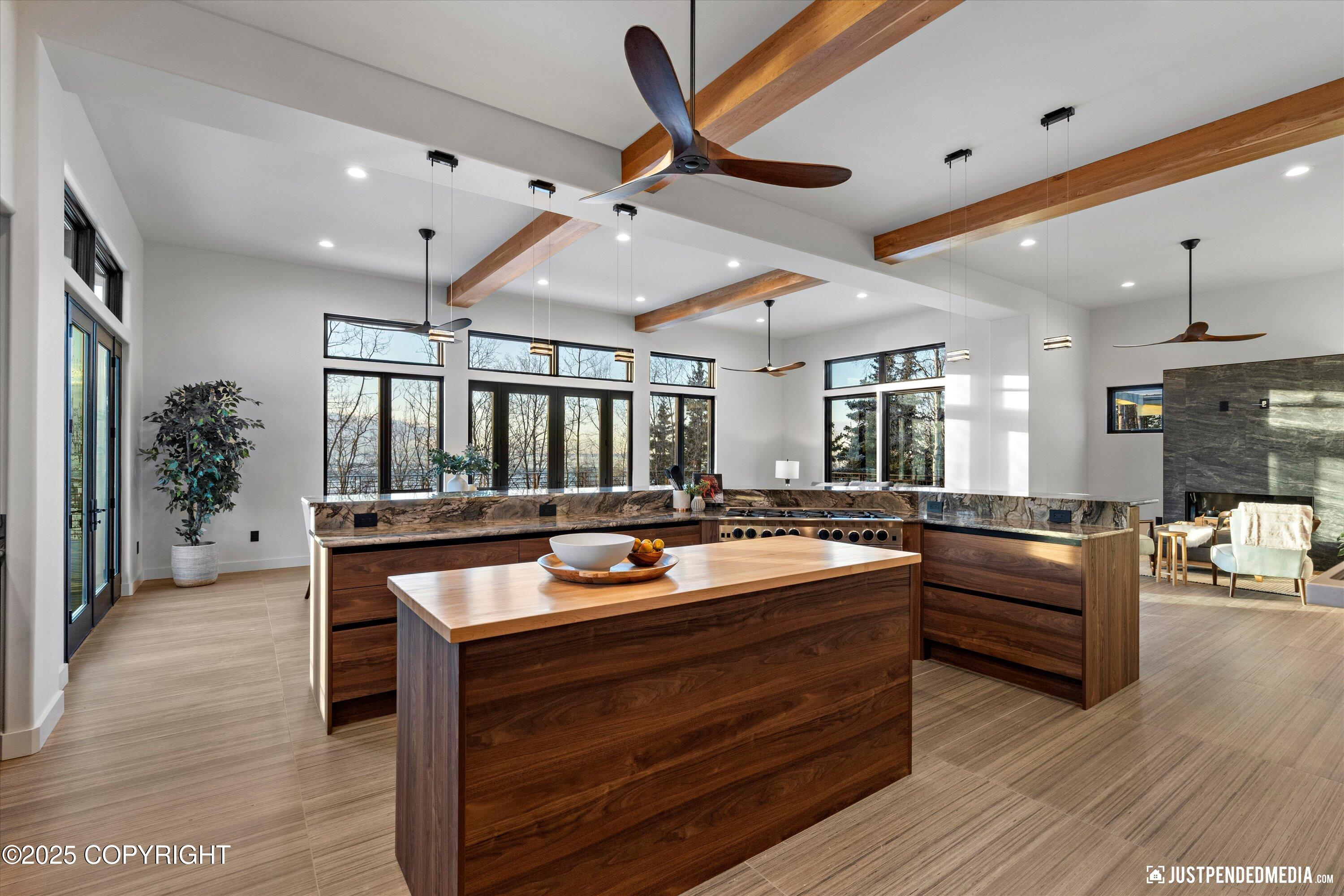 5112 Shorecrest Drive