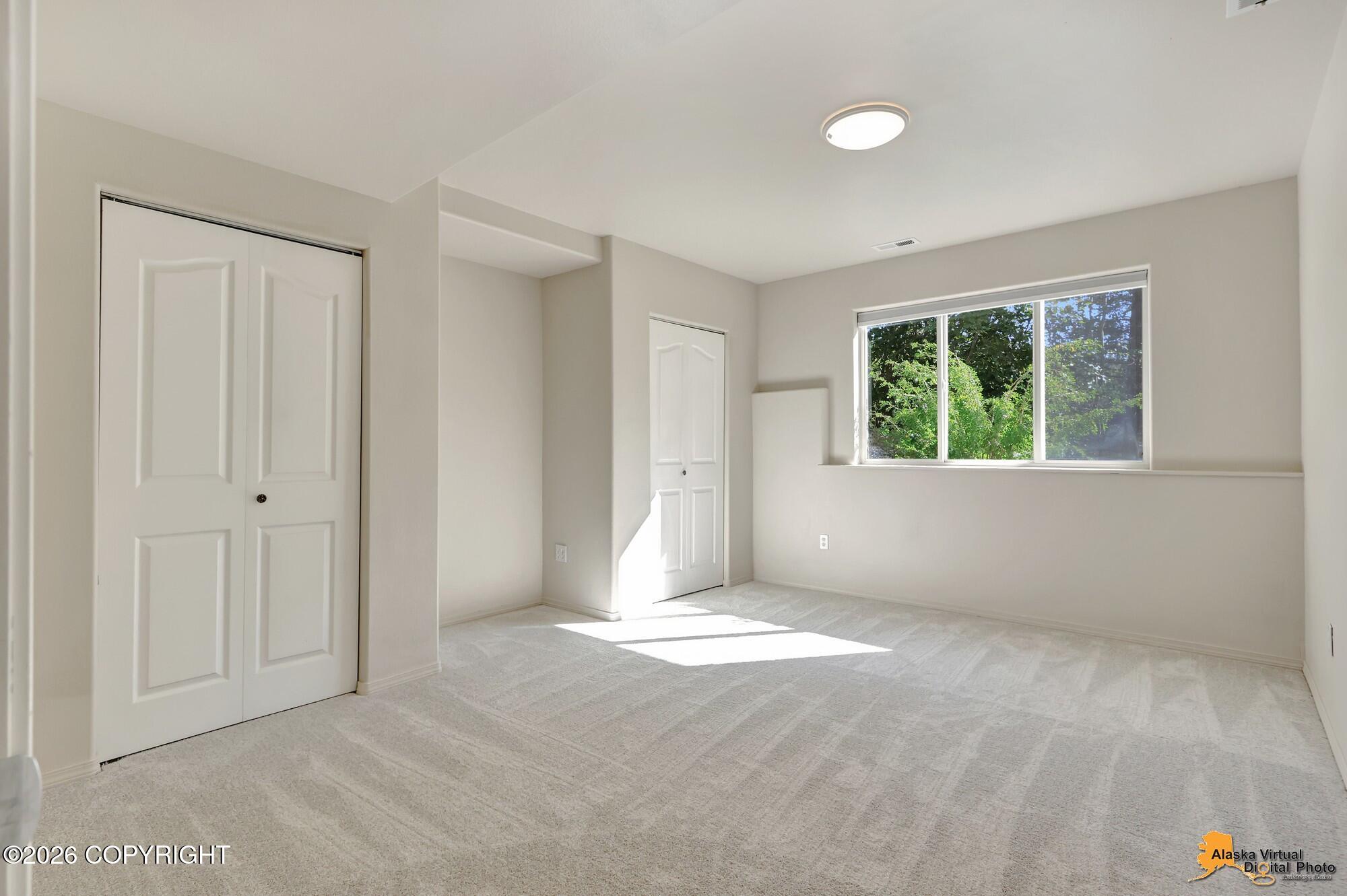 4742 Potter Crest Circle