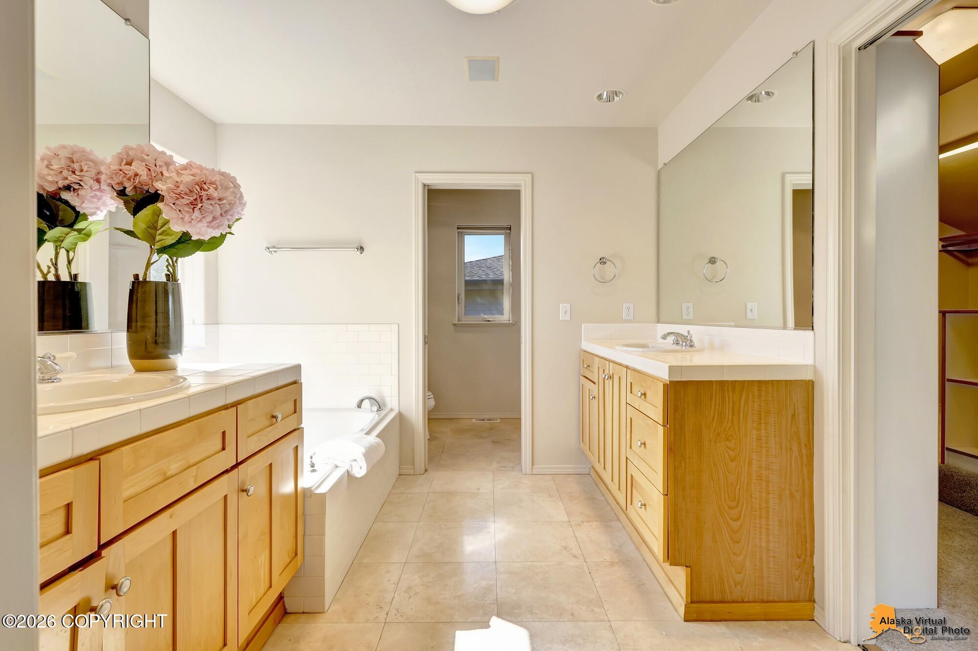 4742 Potter Crest Circle