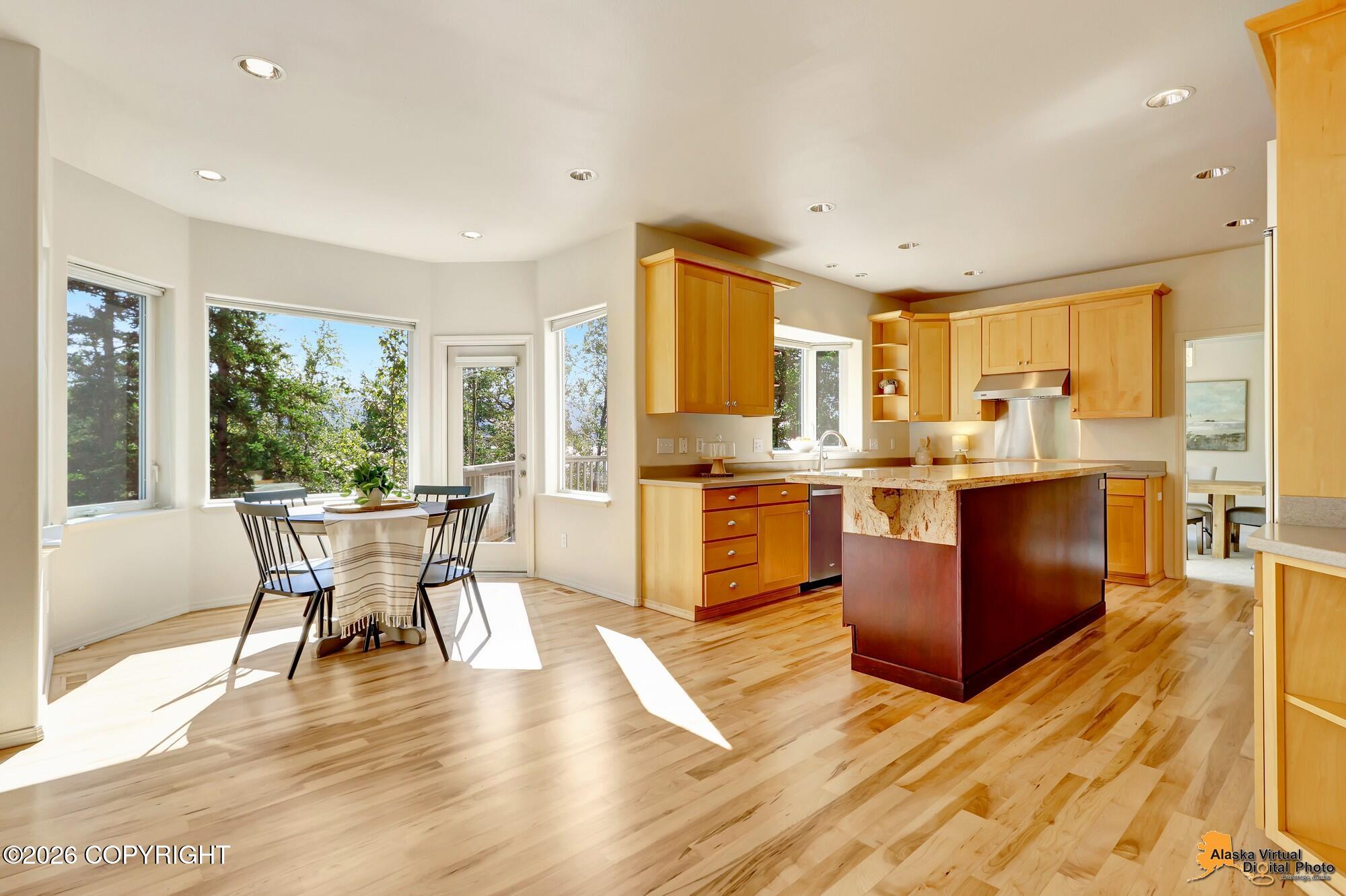 4742 Potter Crest Circle