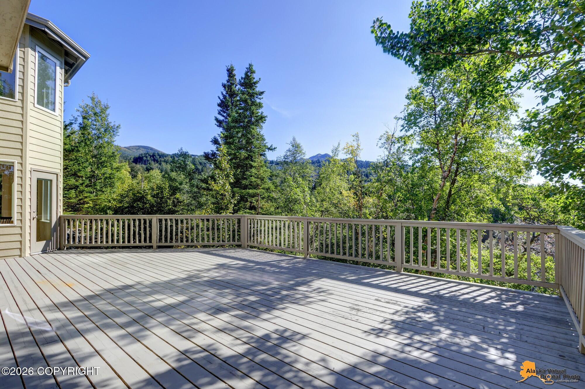 4742 Potter Crest Circle