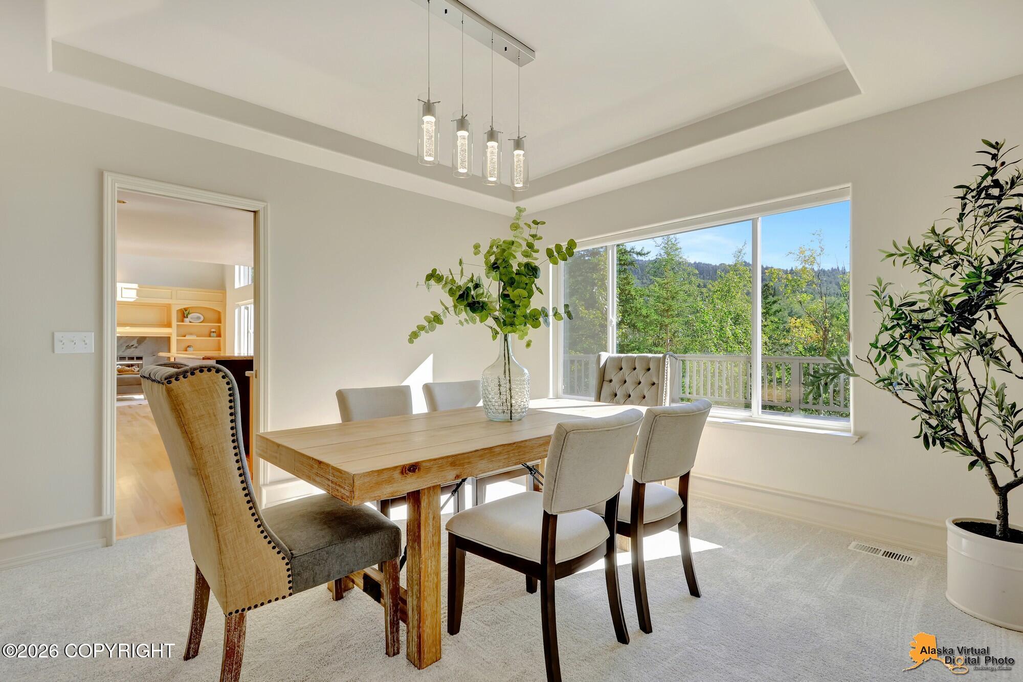 4742 Potter Crest Circle