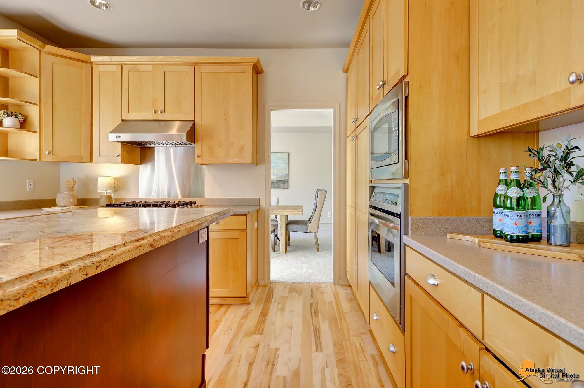 4742 Potter Crest Circle