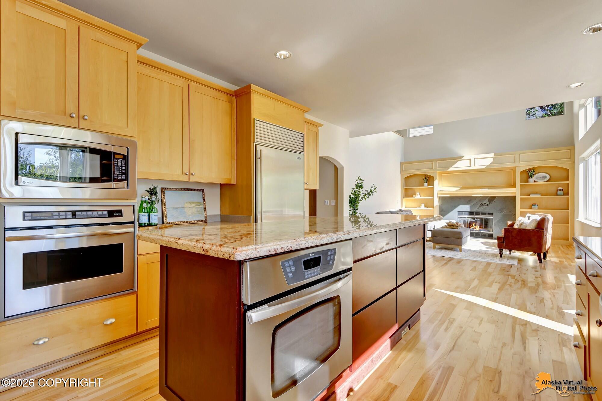 4742 Potter Crest Circle