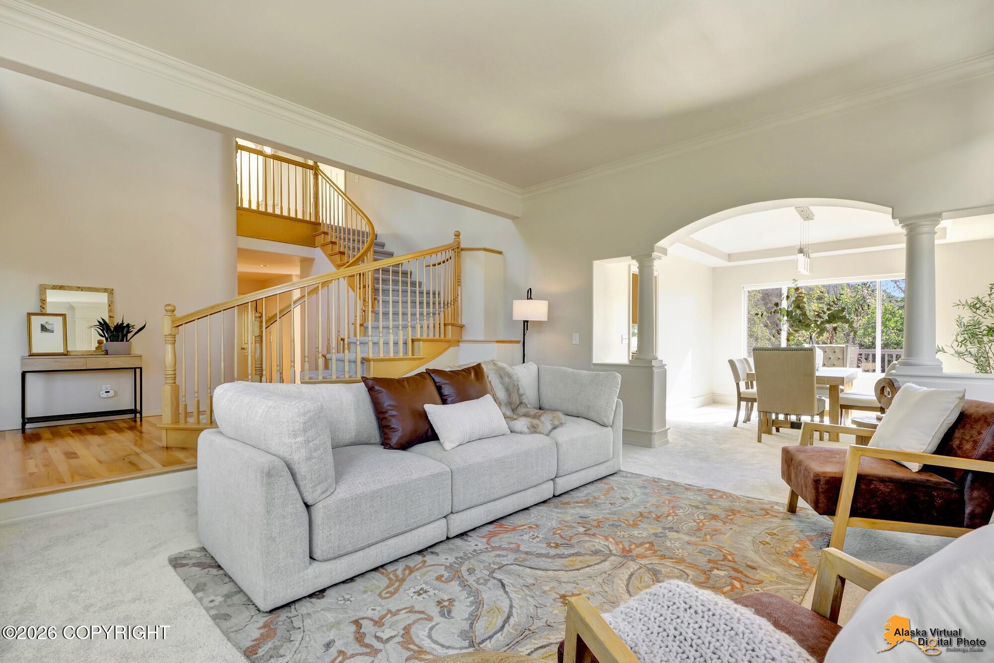4742 Potter Crest Circle