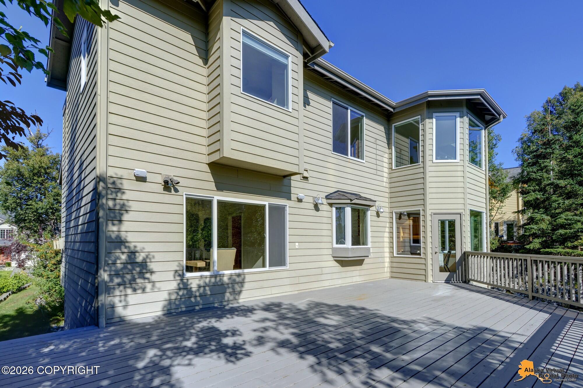 4742 Potter Crest Circle
