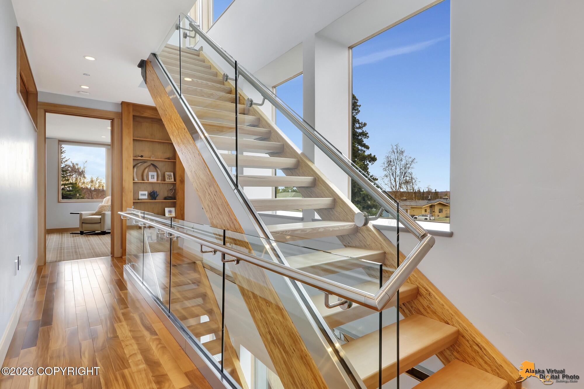 1105 W 11th Avenue