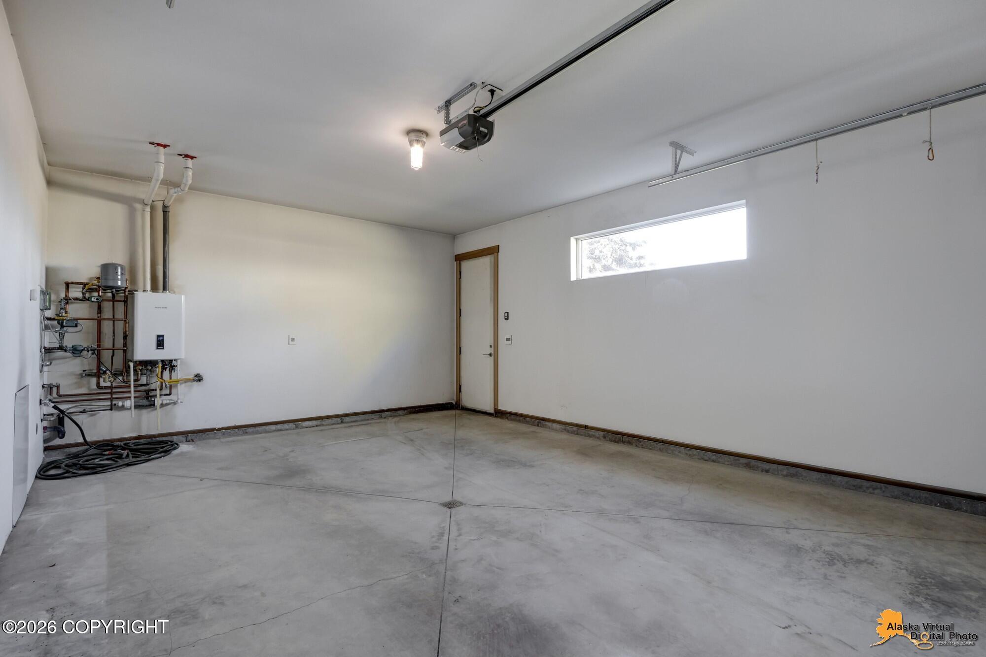 1105 W 11th Avenue