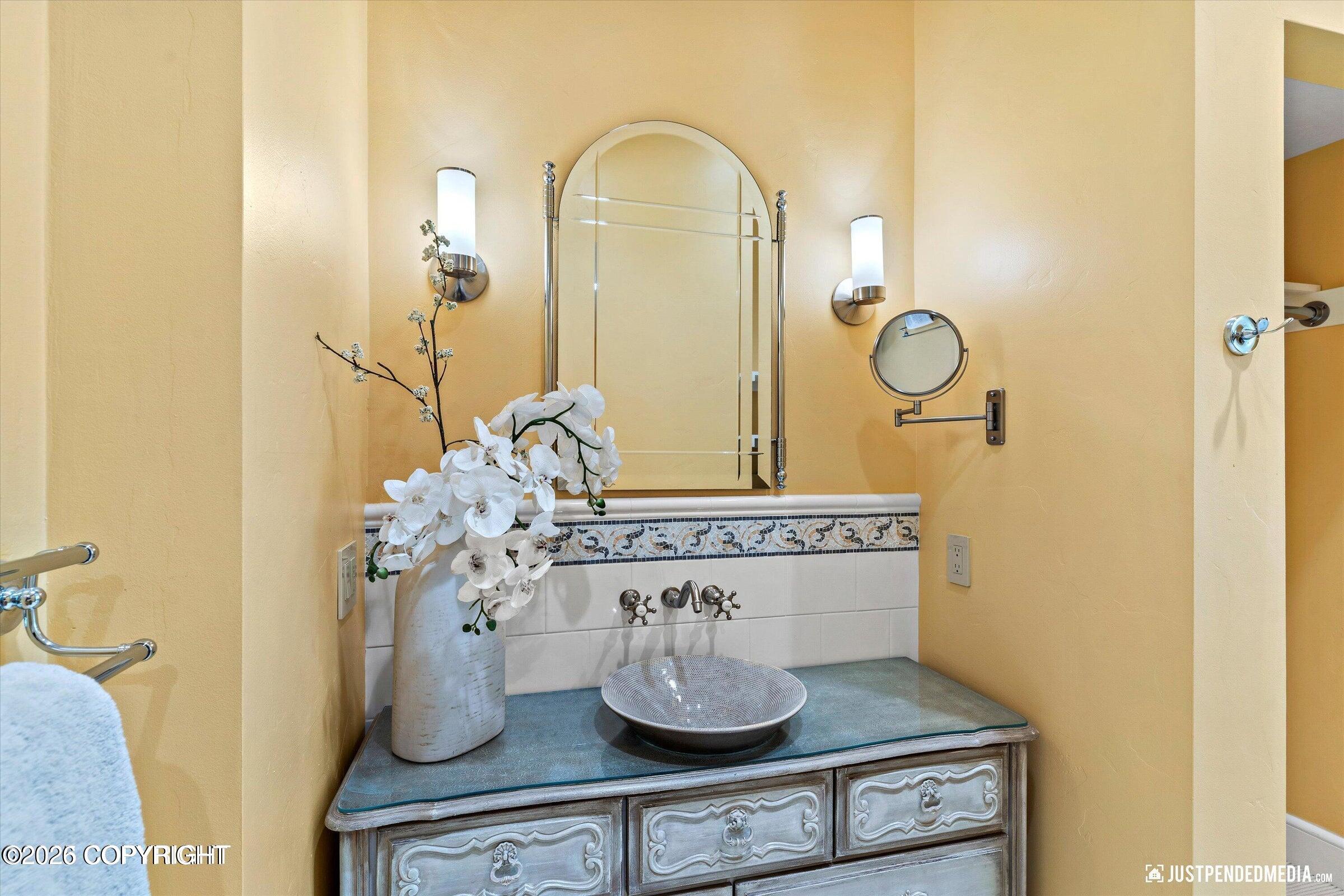 3806 North Point Circle