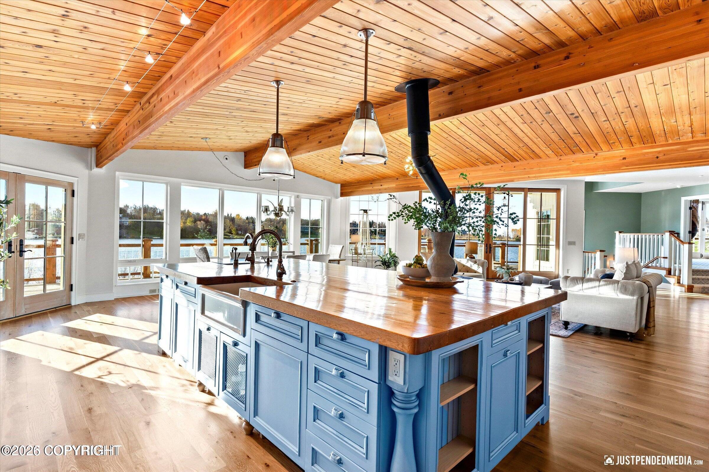 3806 North Point Circle