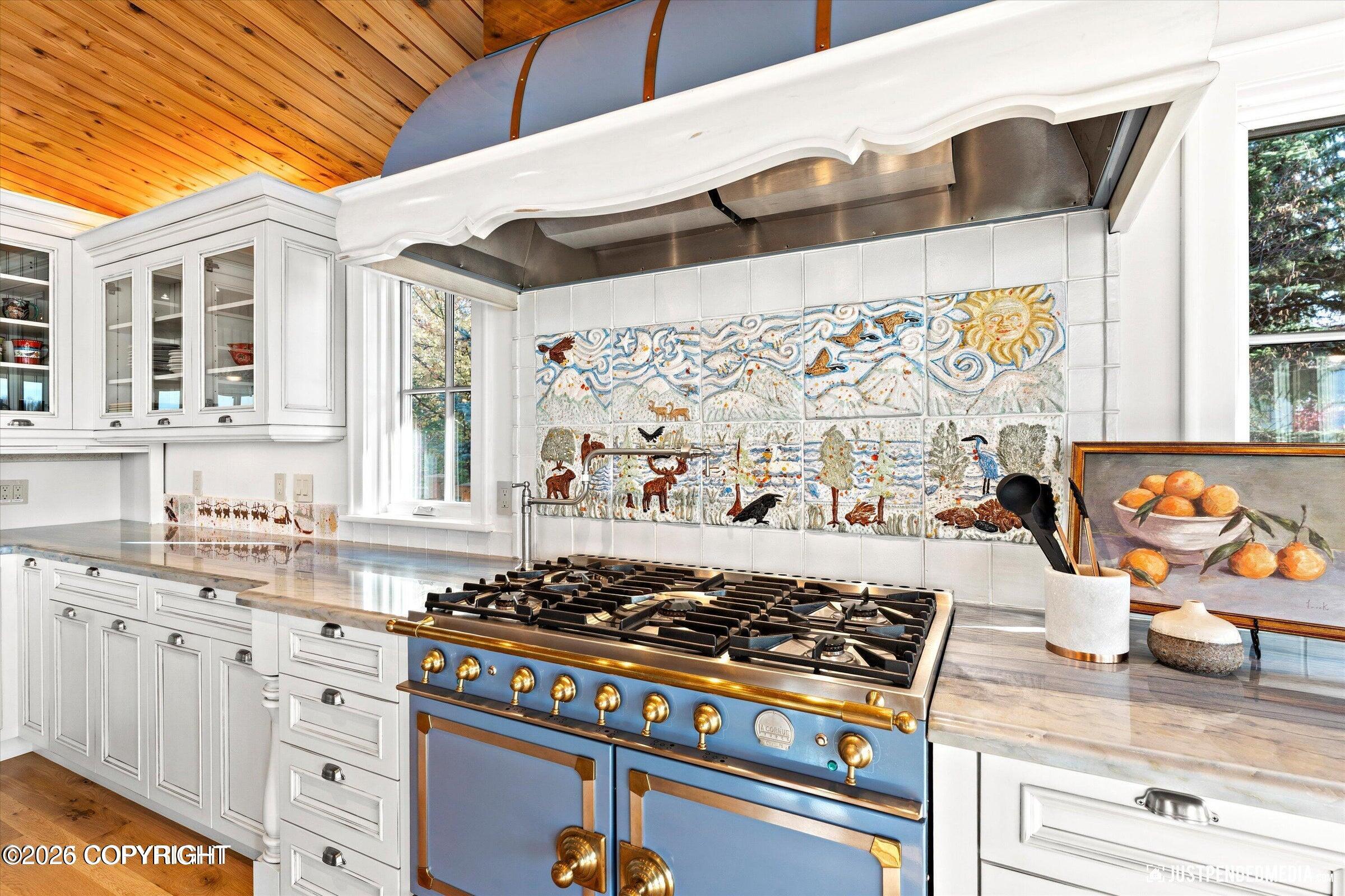 3806 North Point Circle