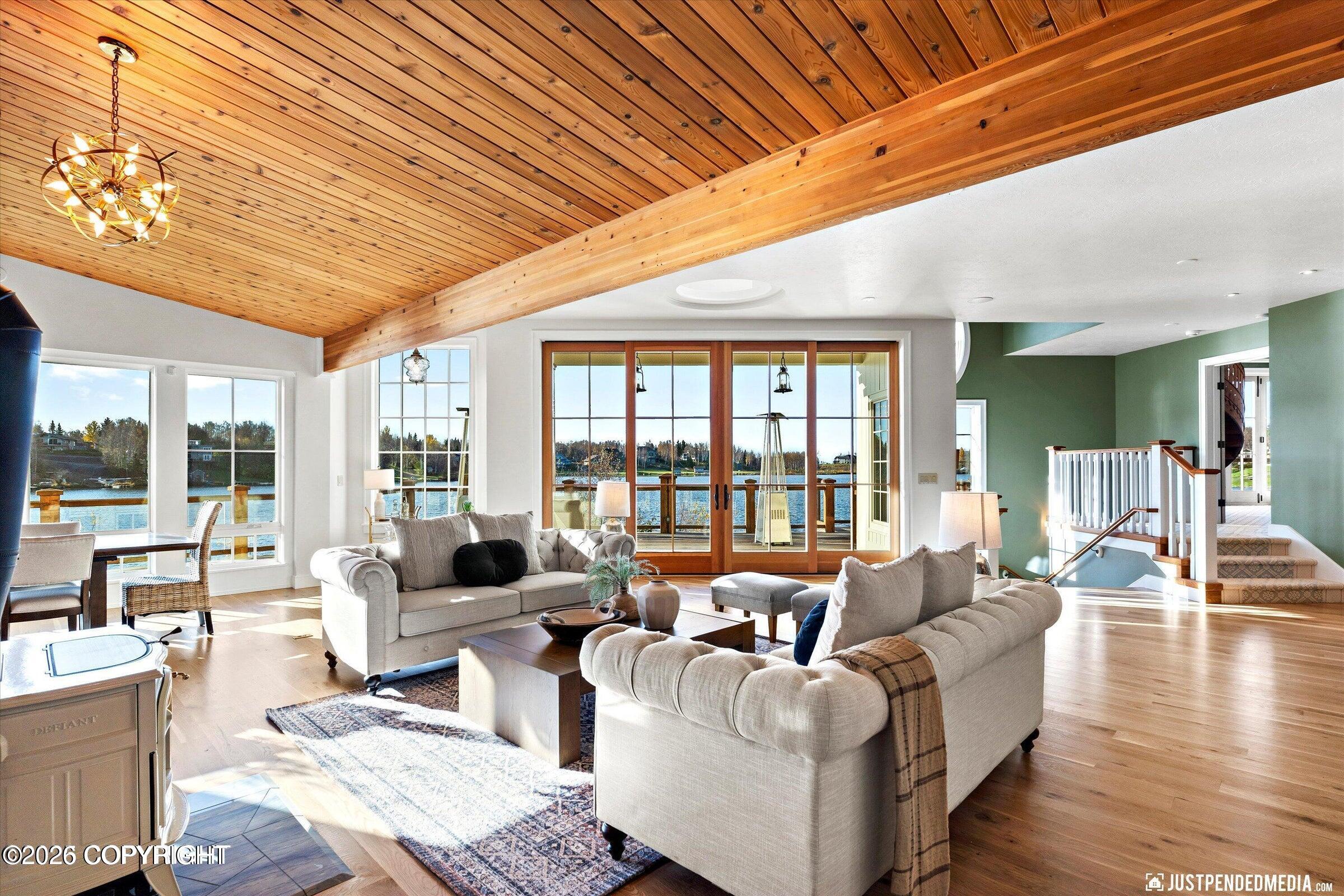 3806 North Point Circle