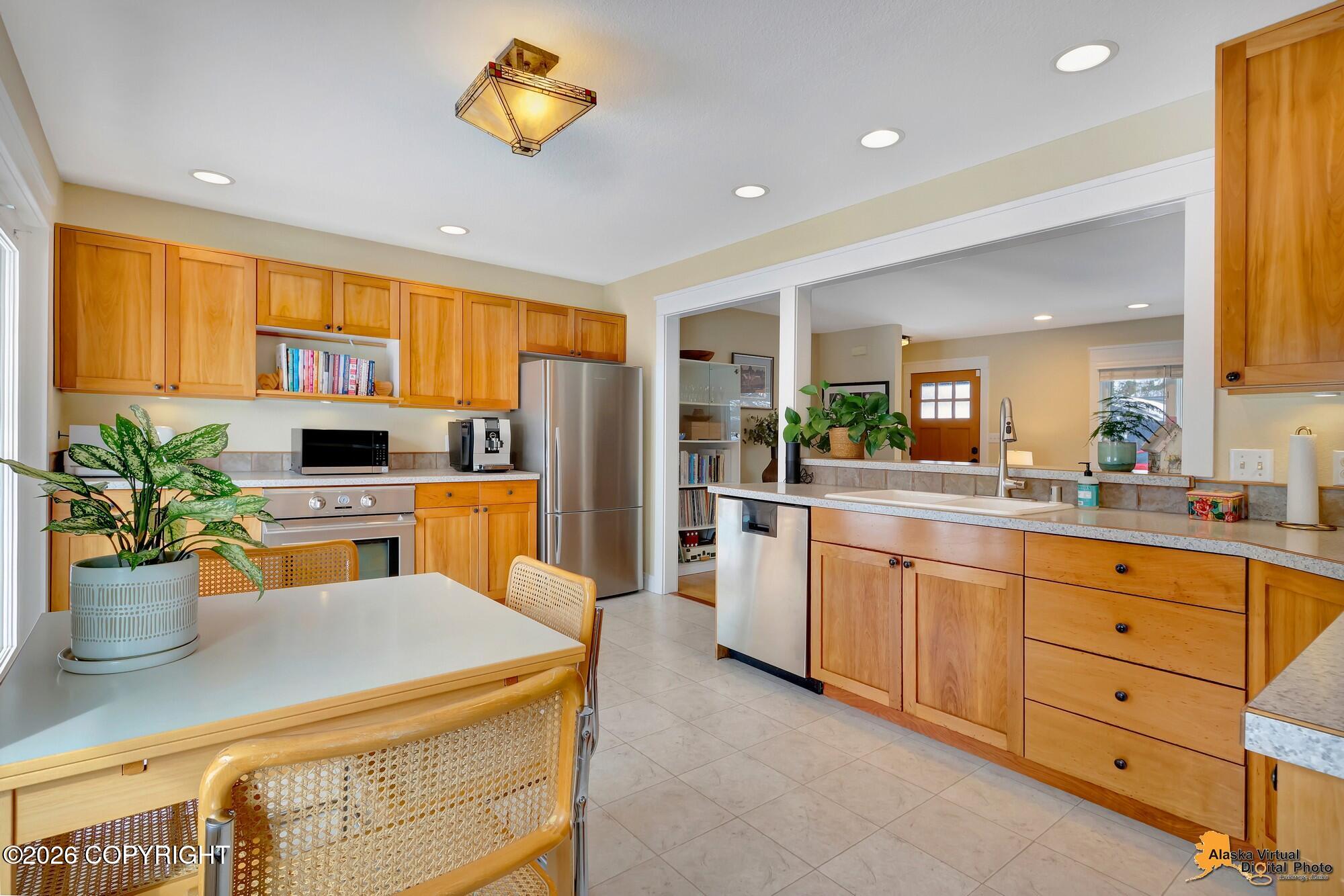 2350 Captain Cook Drive