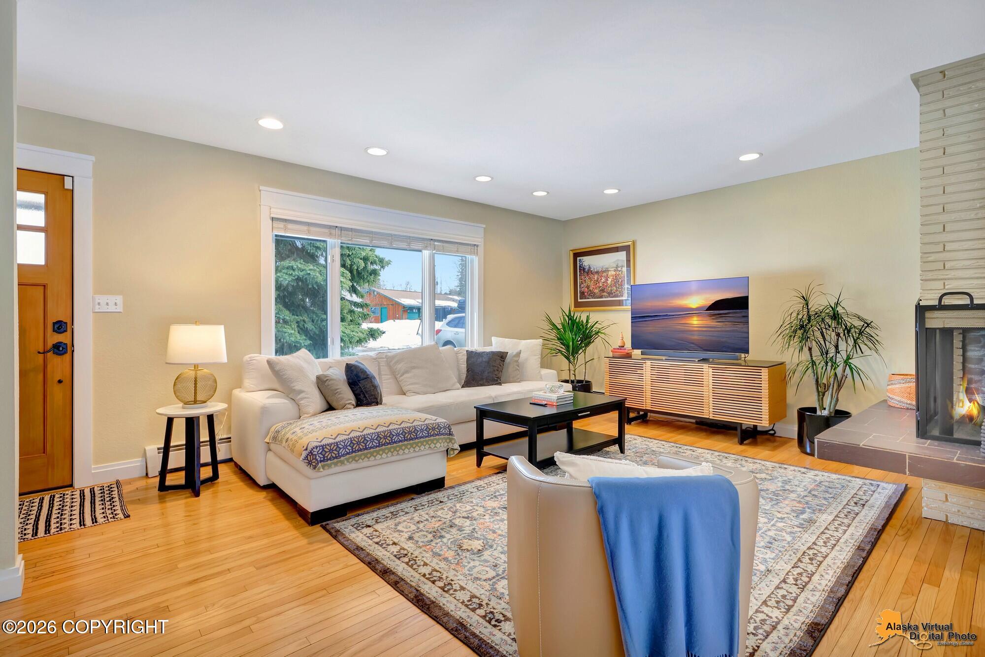 2350 Captain Cook Drive