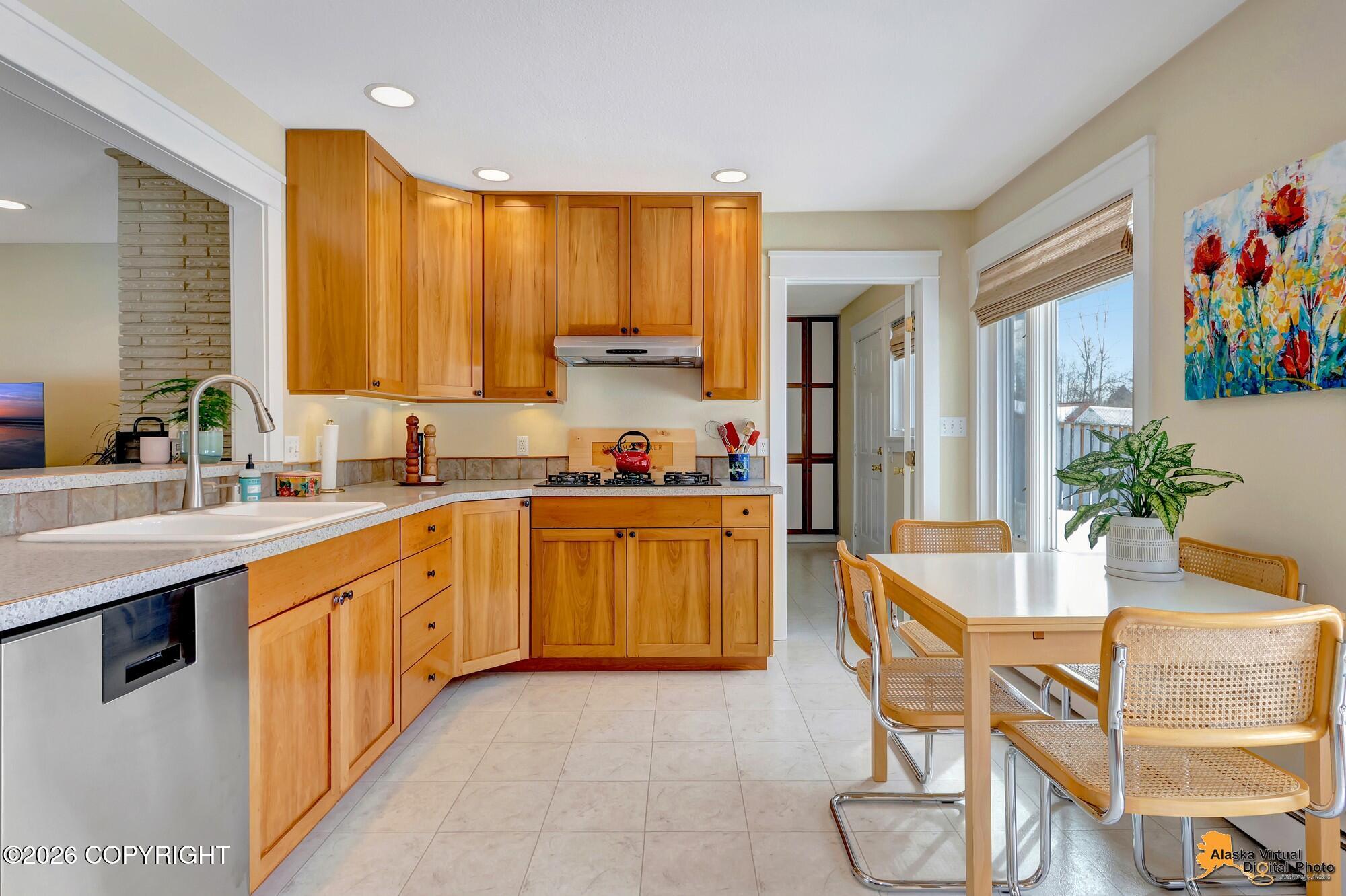 2350 Captain Cook Drive