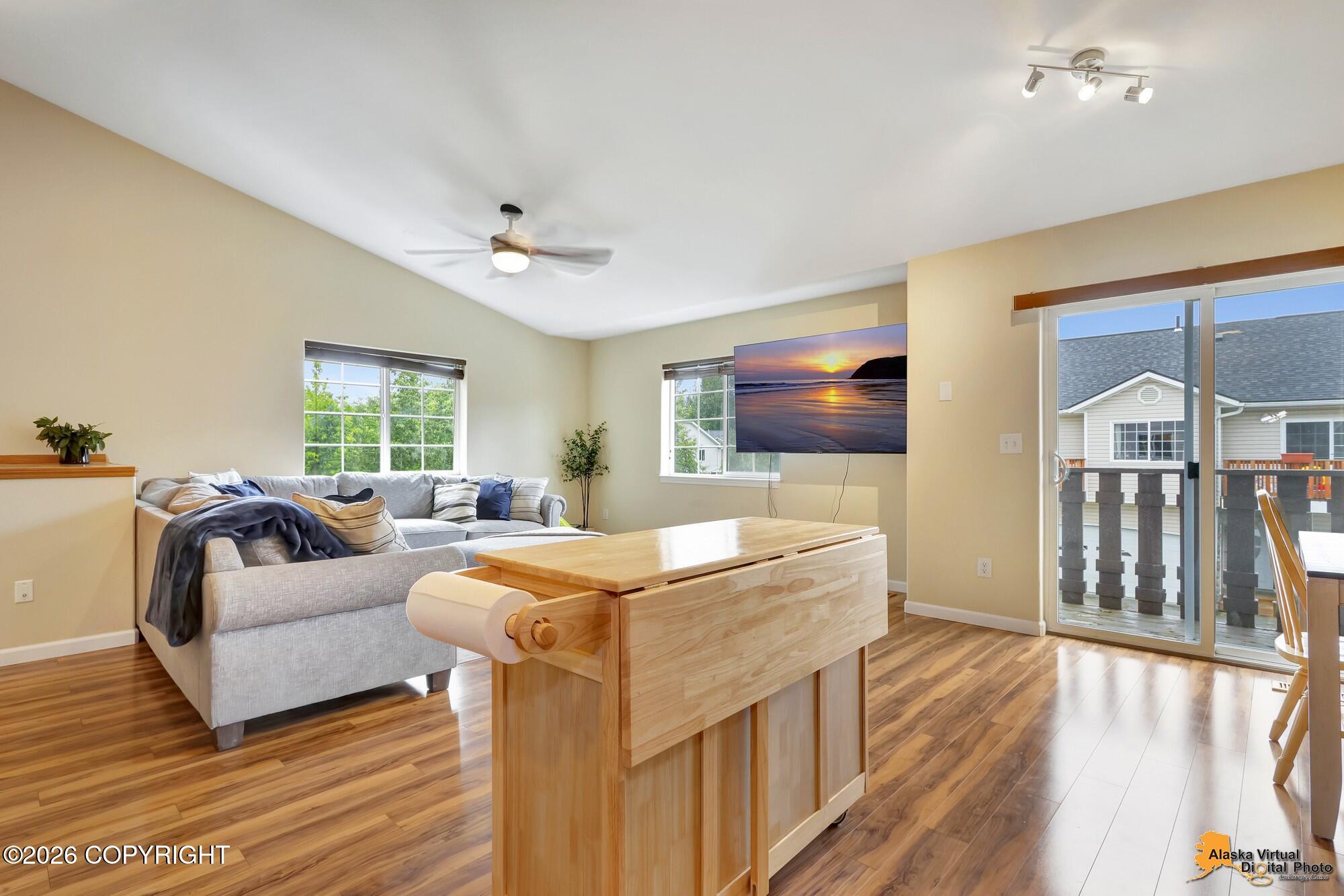 2049 E 73rd Avenue # 8 Unit: #8