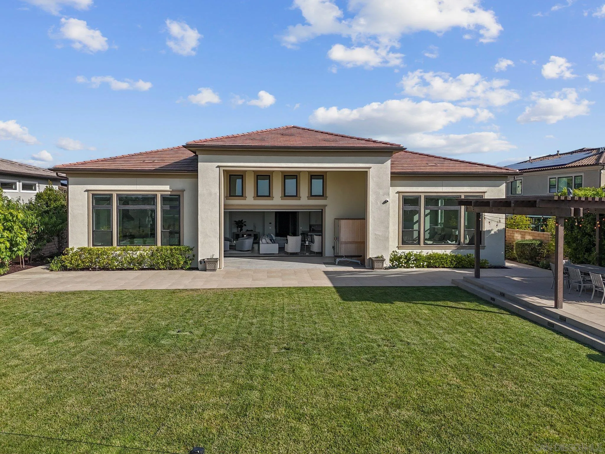 6210 Summit Crest Cir