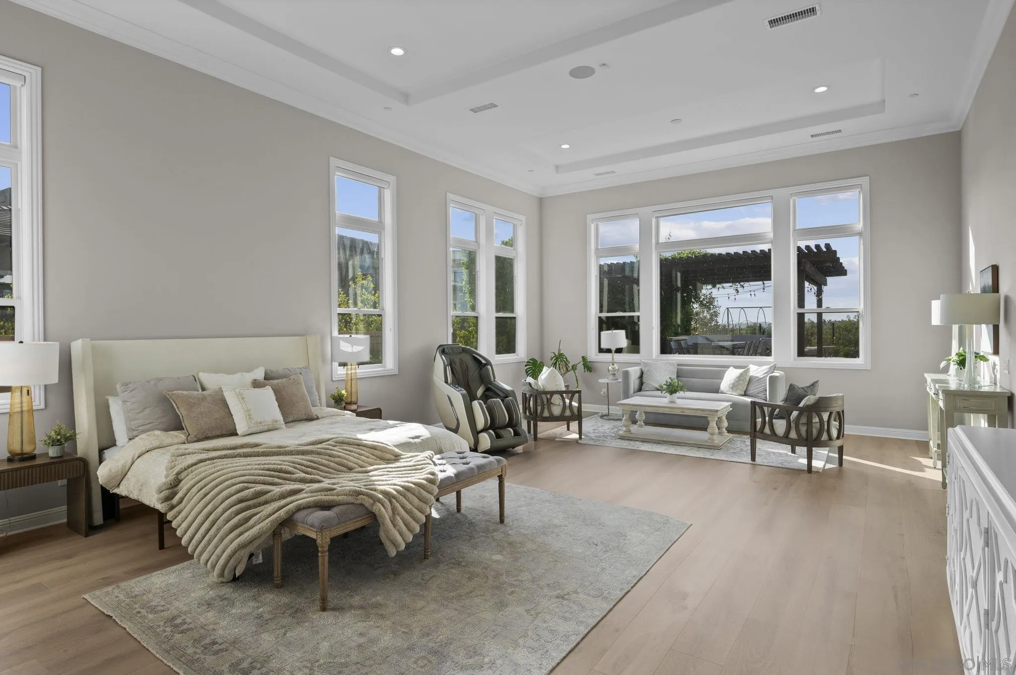 6210 Summit Crest Cir