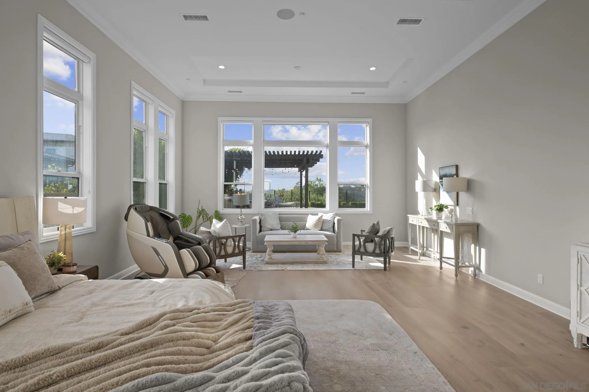 6210 Summit Crest Cir