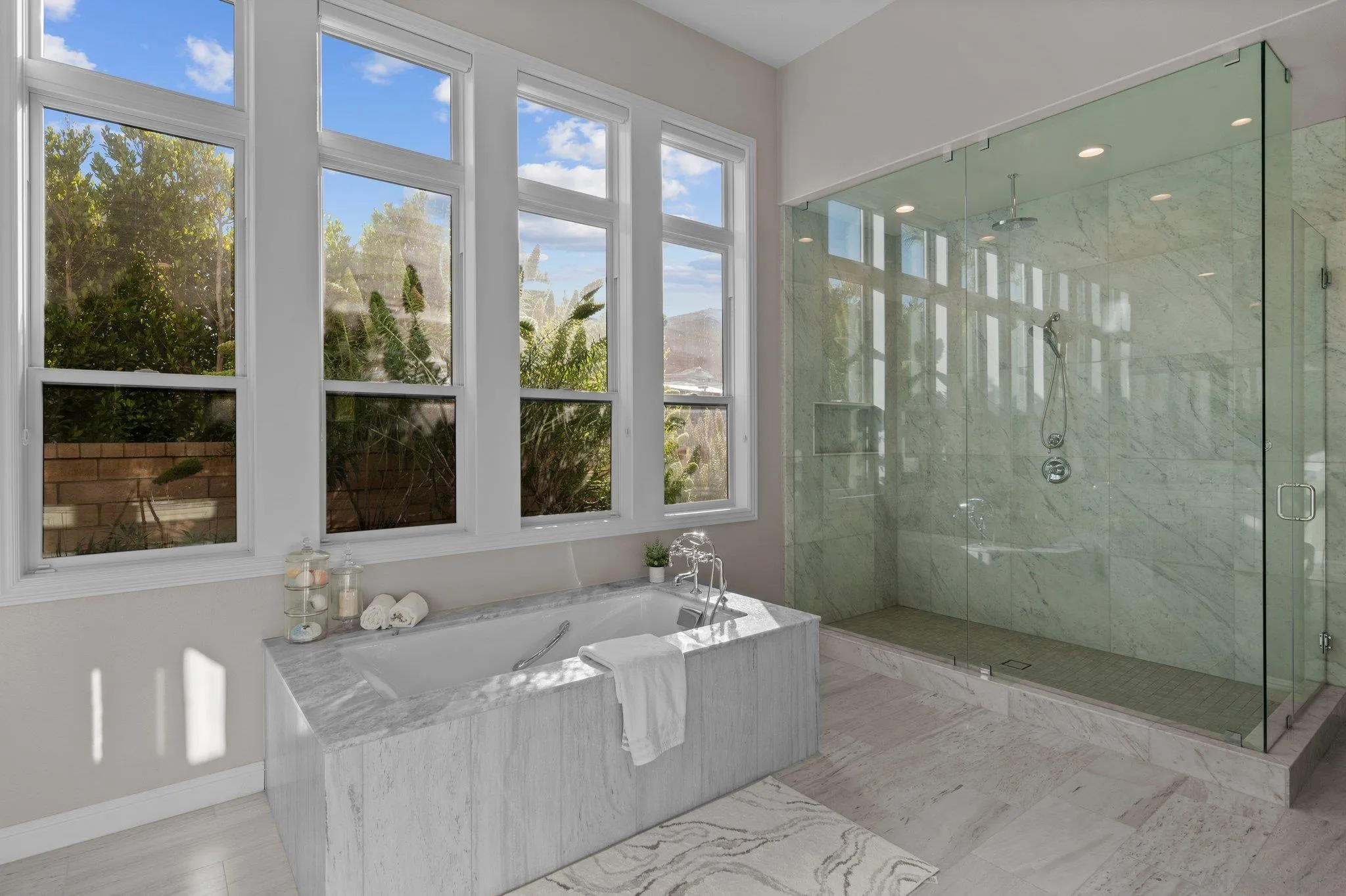 6210 Summit Crest Cir
