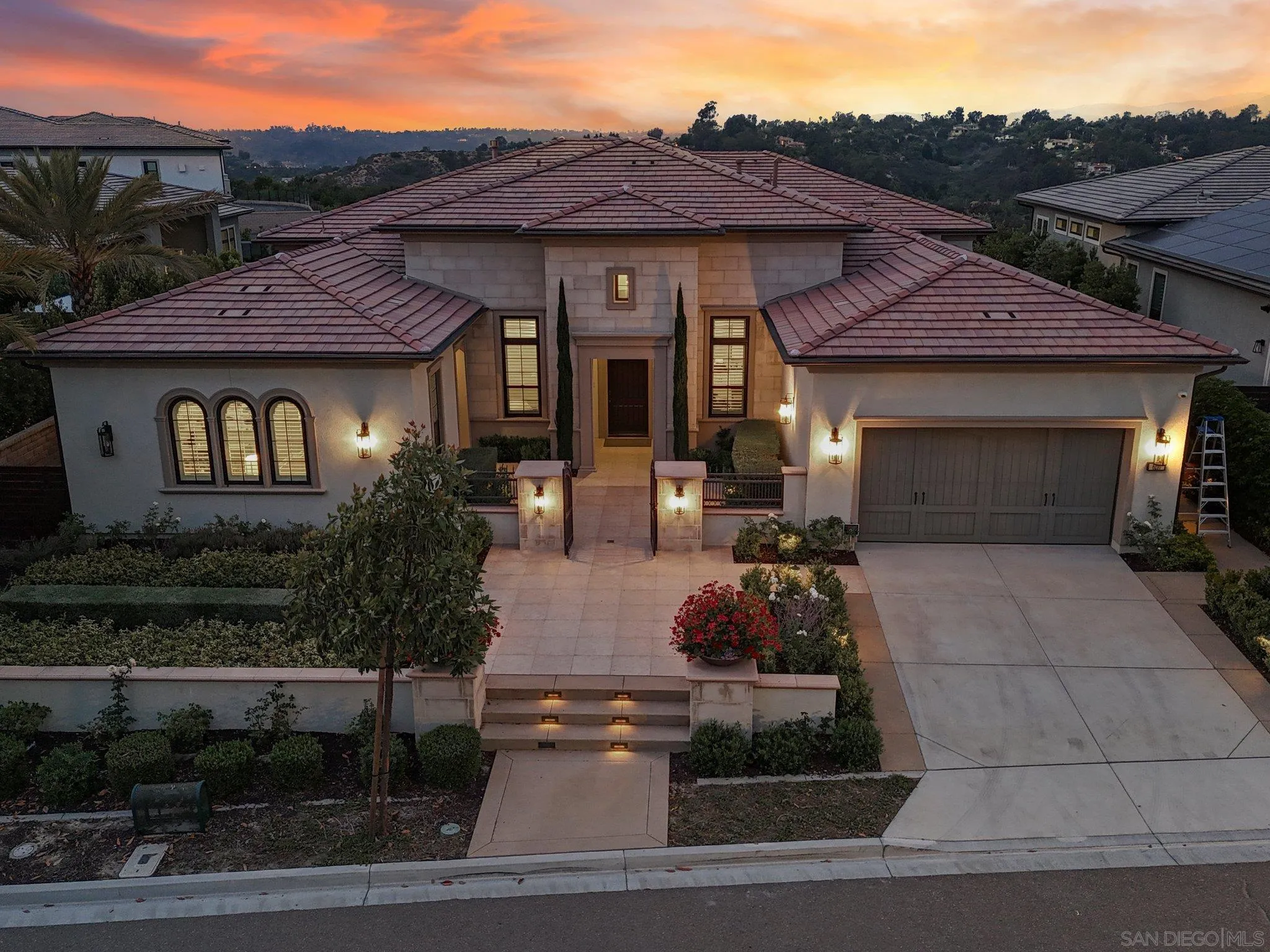 6210 Summit Crest Cir