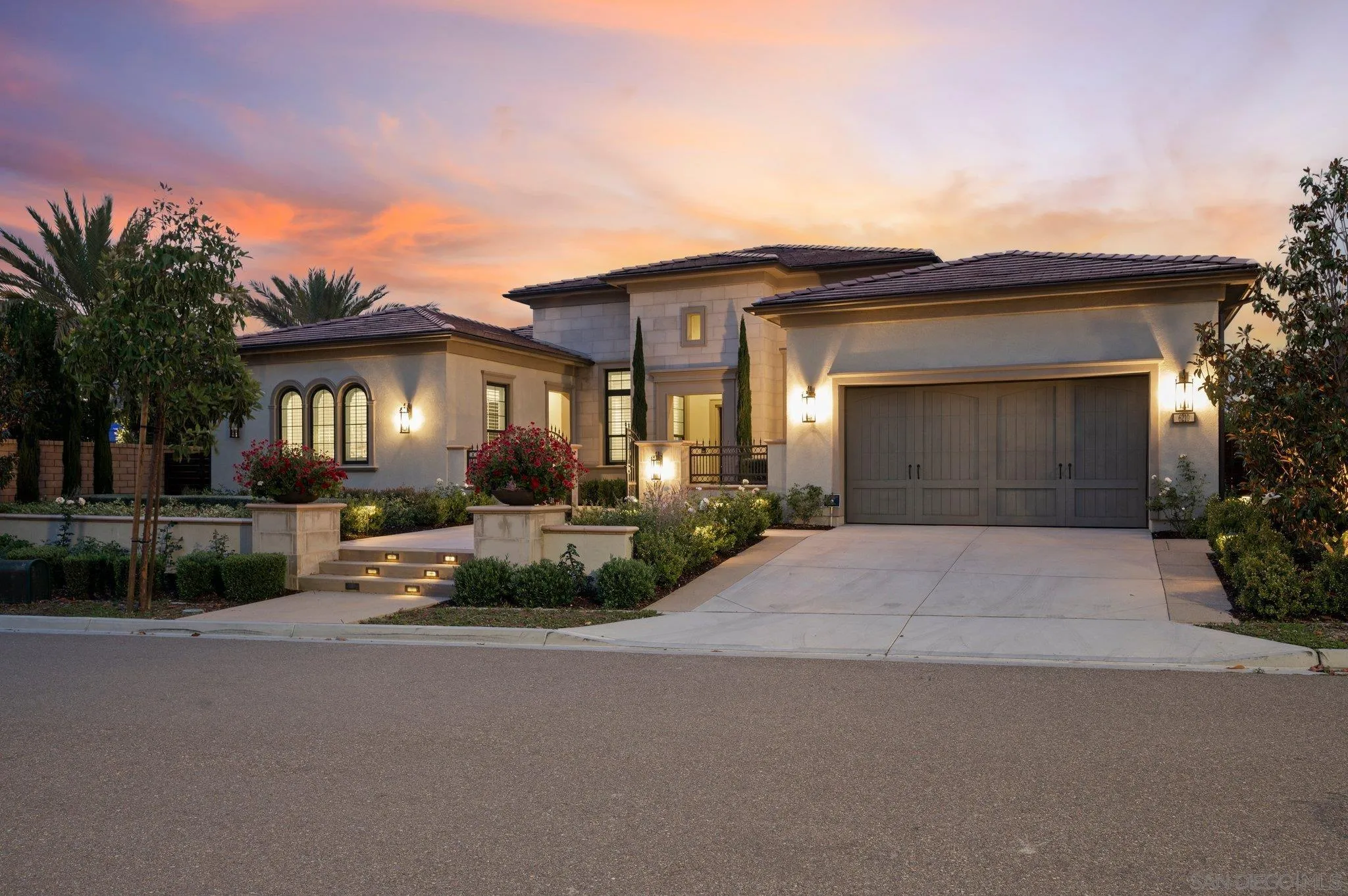 6210 Summit Crest Cir