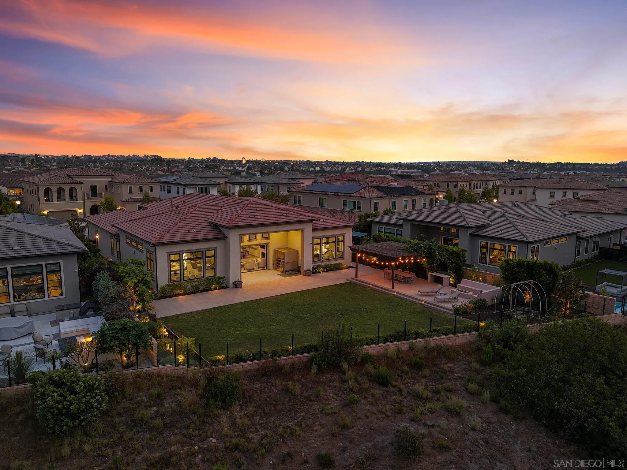 6210 Summit Crest Cir