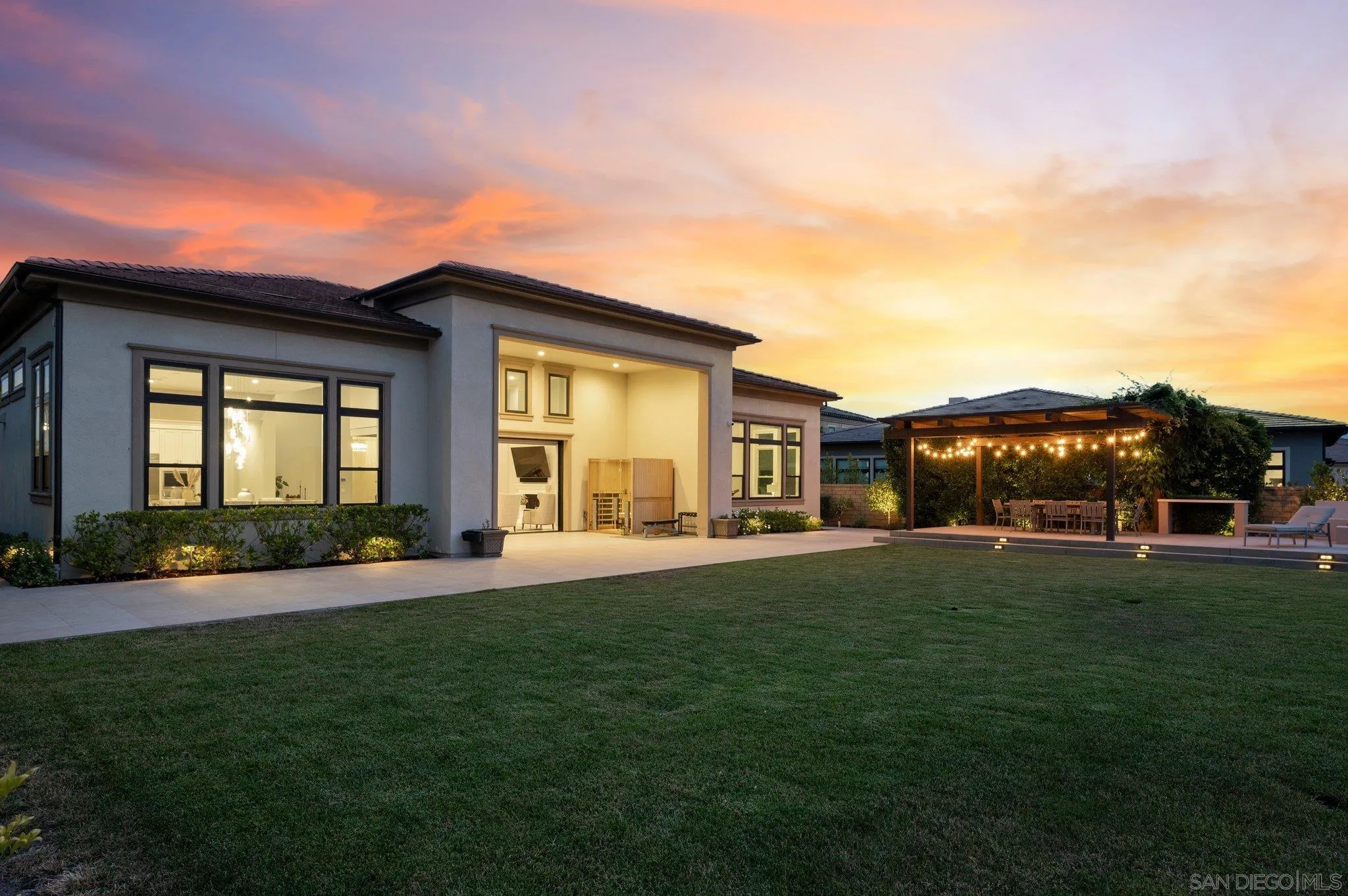 6210 Summit Crest Cir