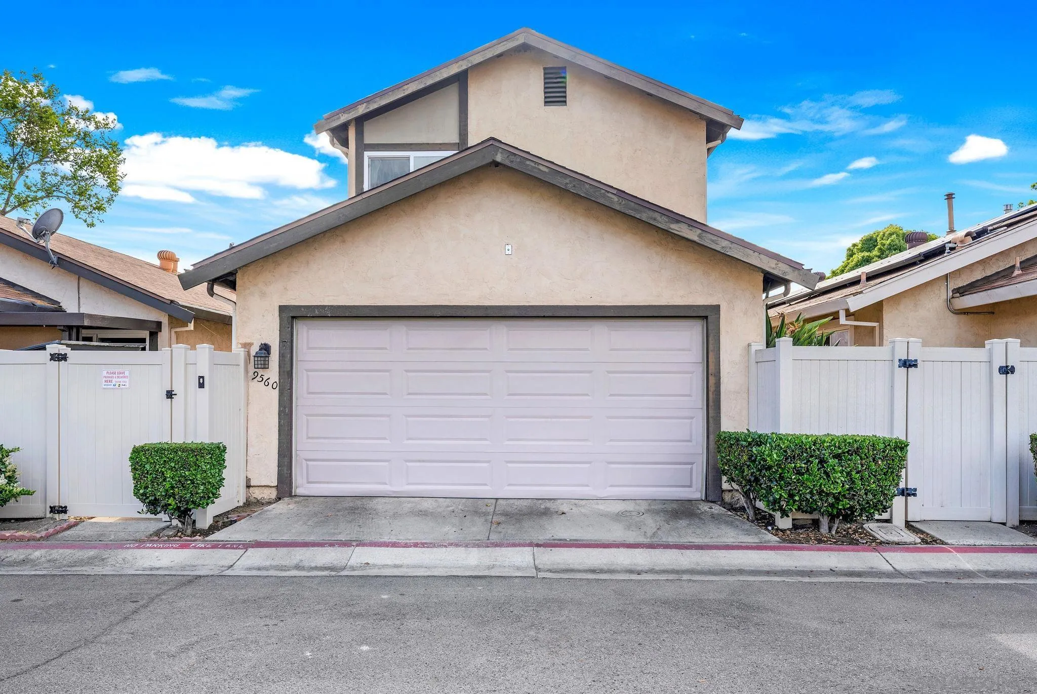 9560 Frank Way