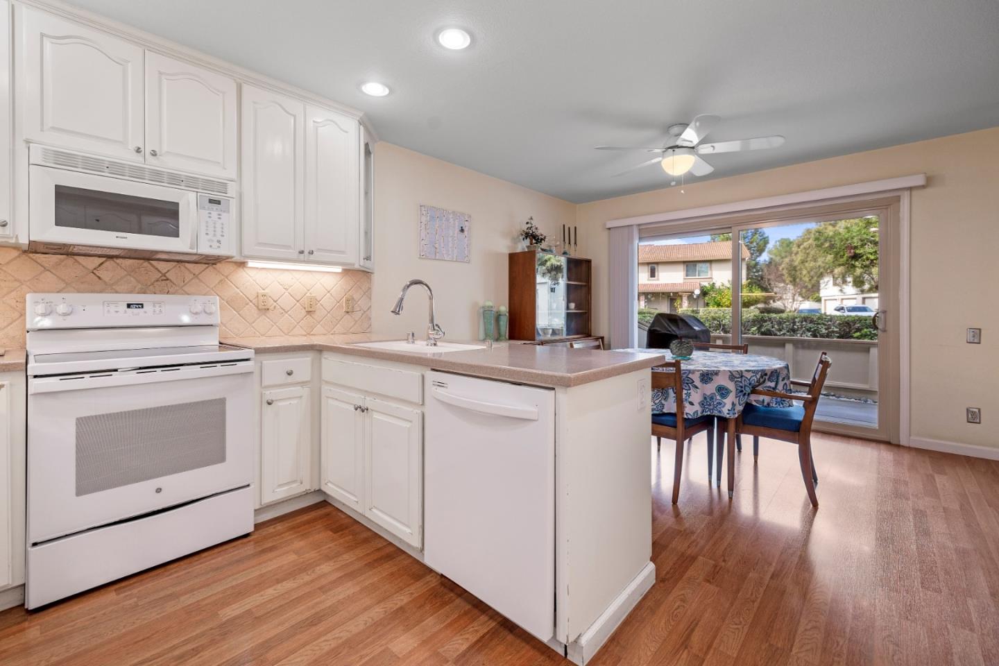 5451 Colony Green DR