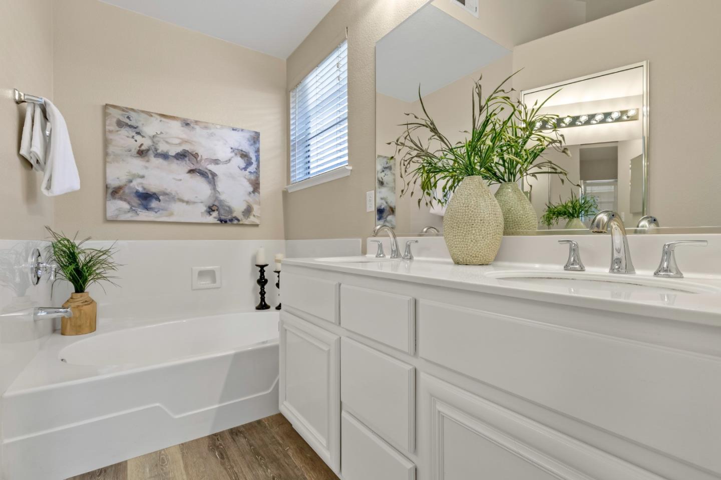 1006 Woodpark CT