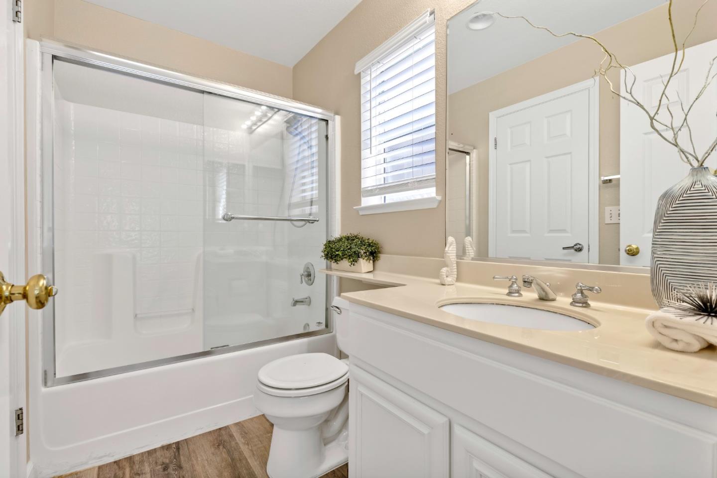 1006 Woodpark CT
