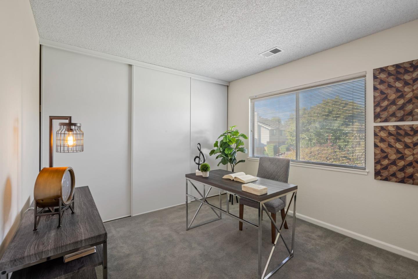 5245 Rio Lobo DR