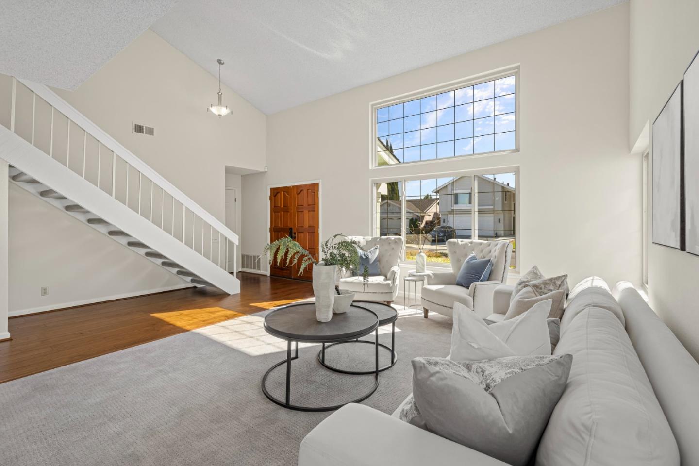 5245 Rio Lobo DR