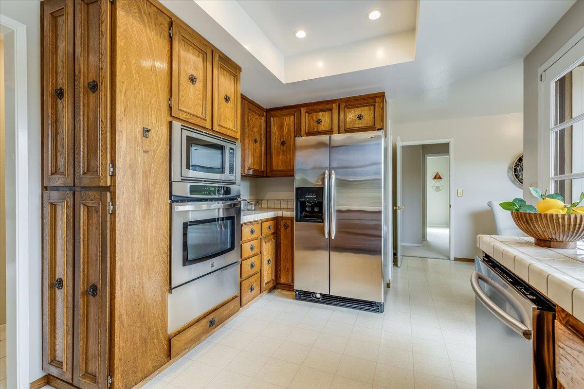 955 Woodthrush CT
