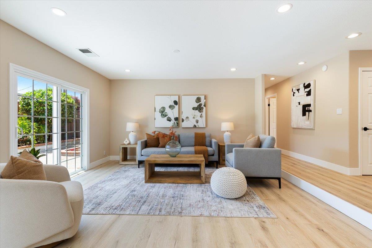6434 Menlo DR