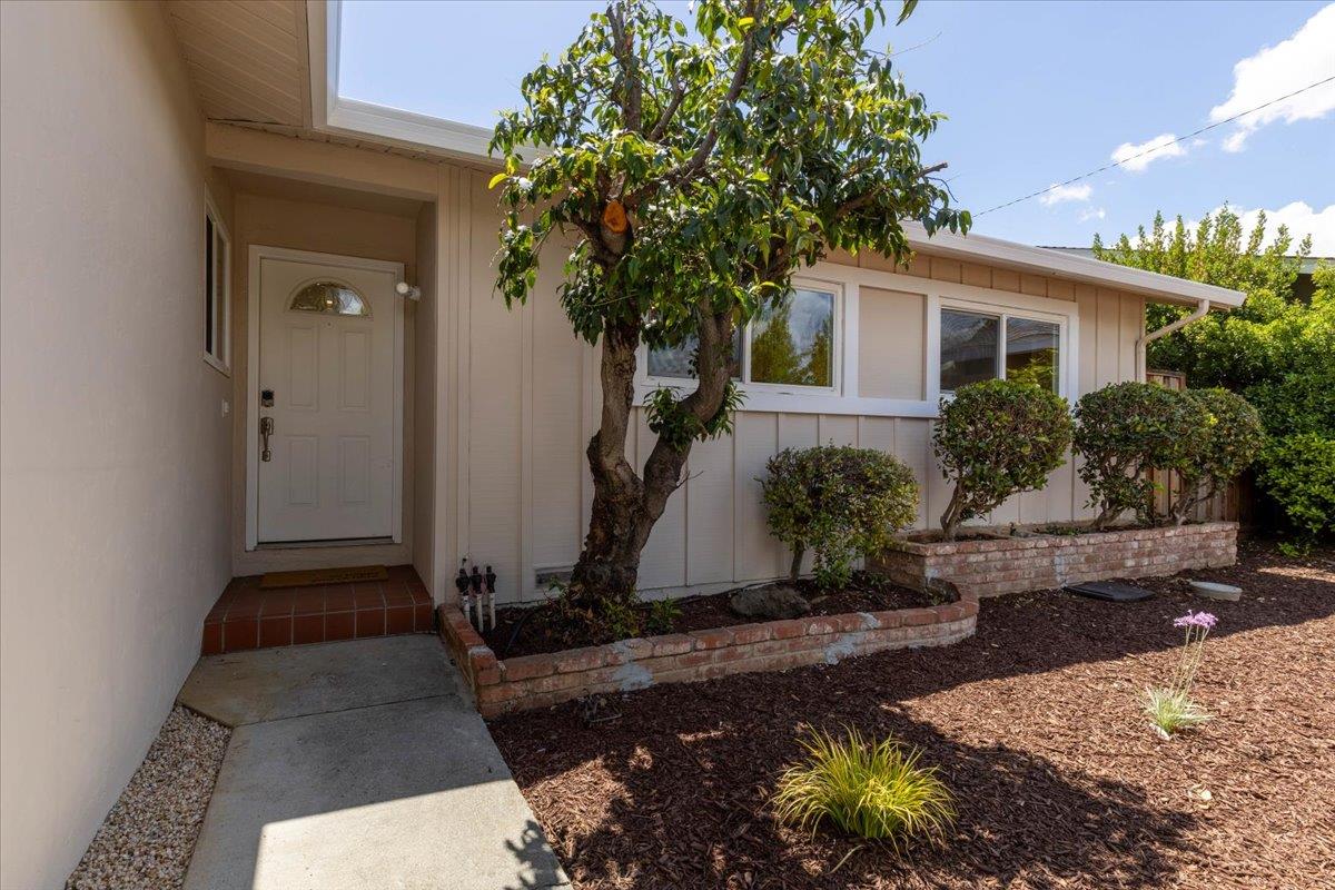 6434 Menlo DR