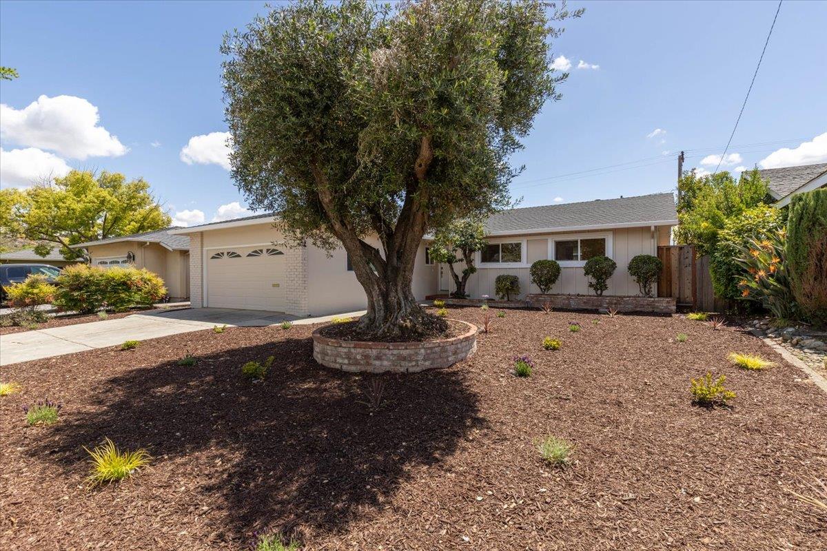 6434 Menlo DR