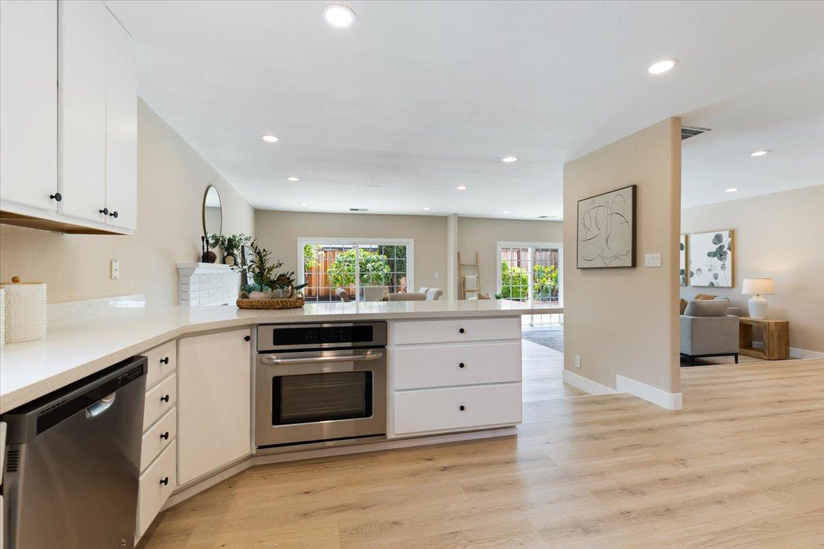6434 Menlo DR