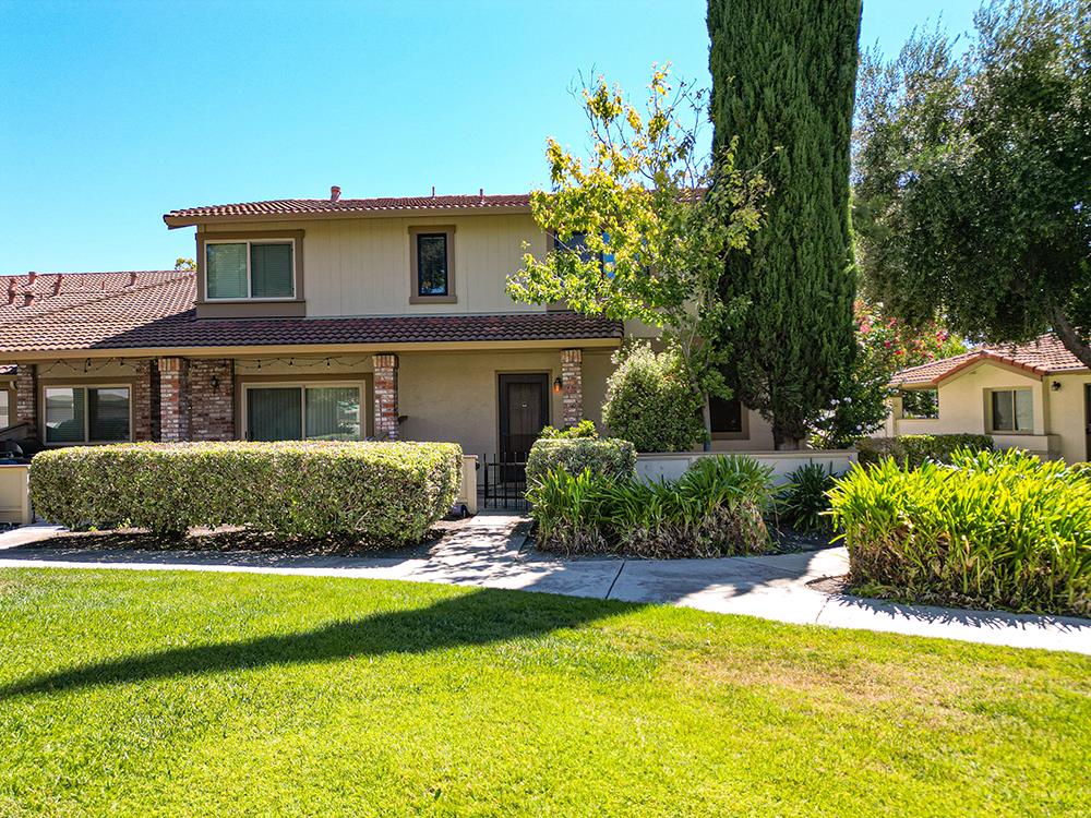 5453 Colony Green Drive