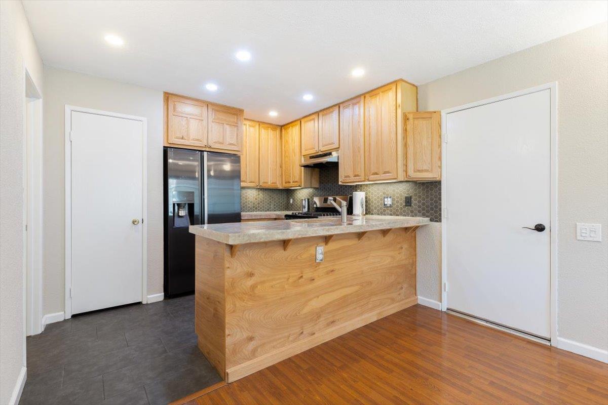 5453 Colony Green Drive