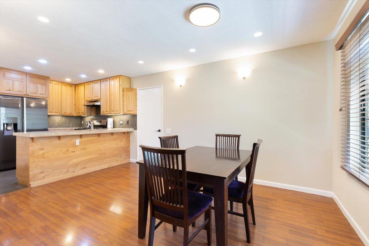 5453 Colony Green Drive